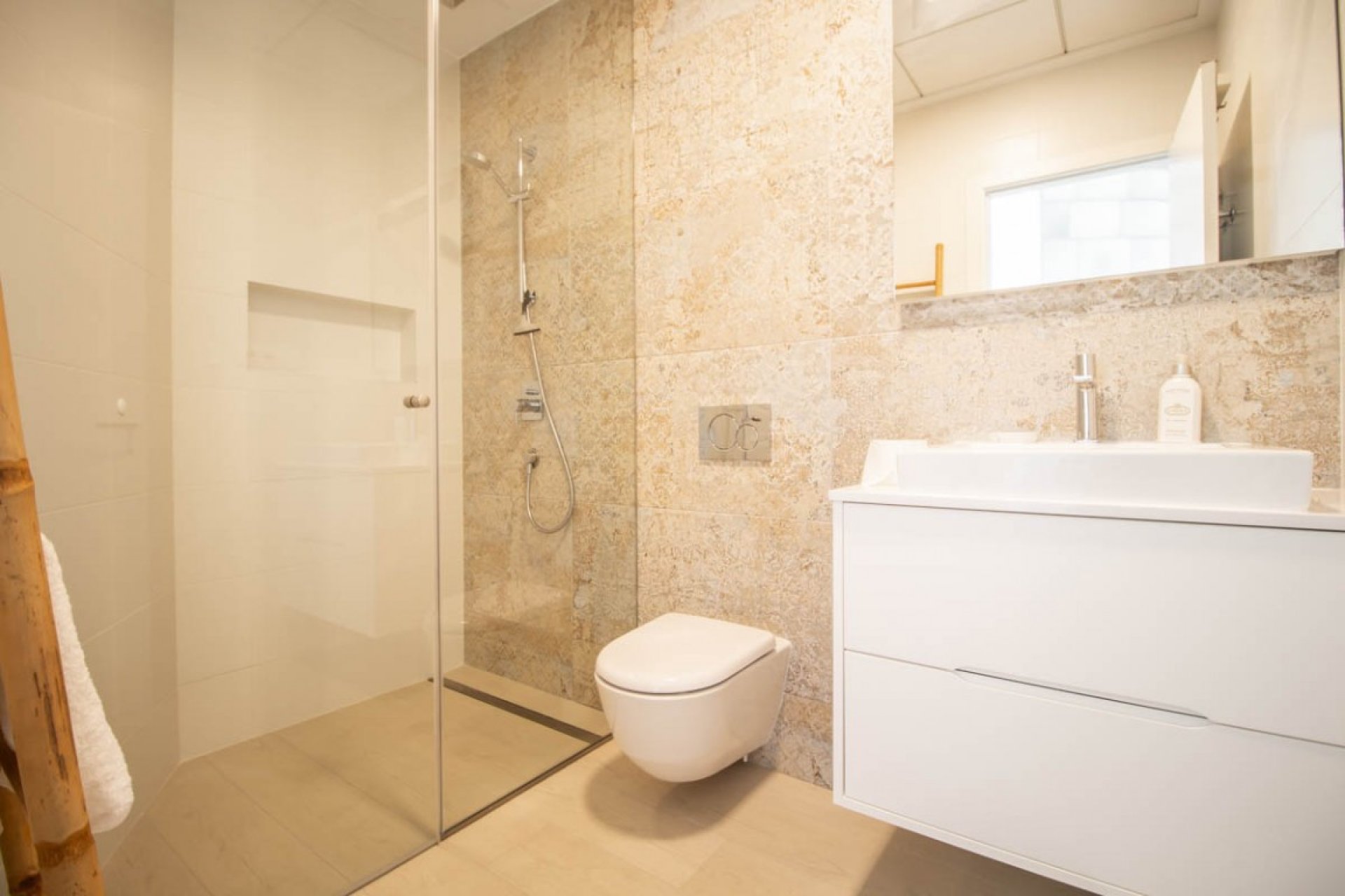 Segunda mano - Apartamento -
Las Colinas Golf - Costa Blanca