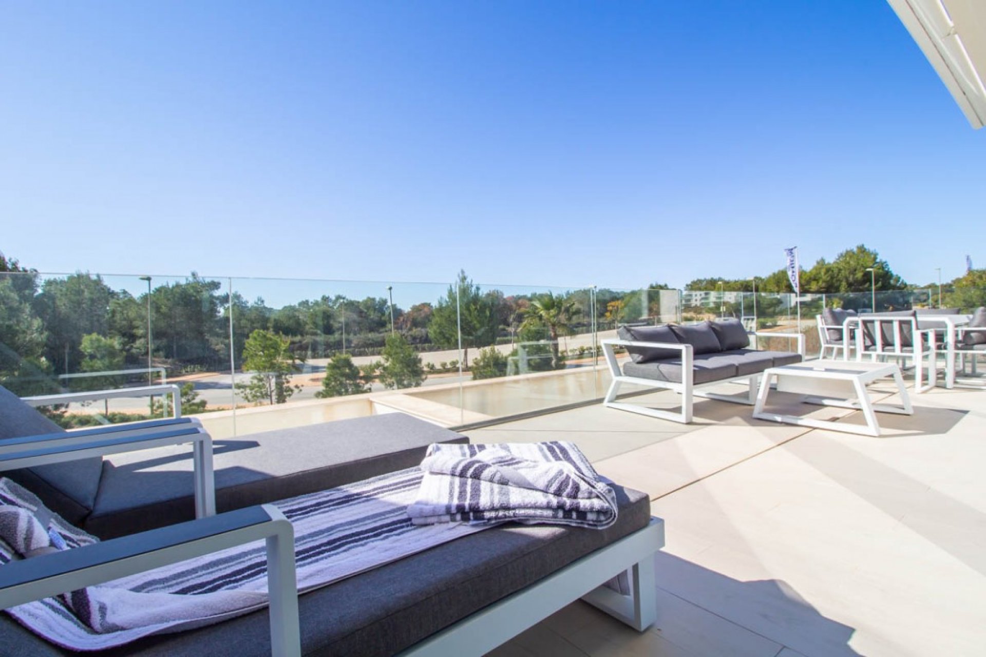 Segunda mano - Apartamento -
Las Colinas Golf - Costa Blanca