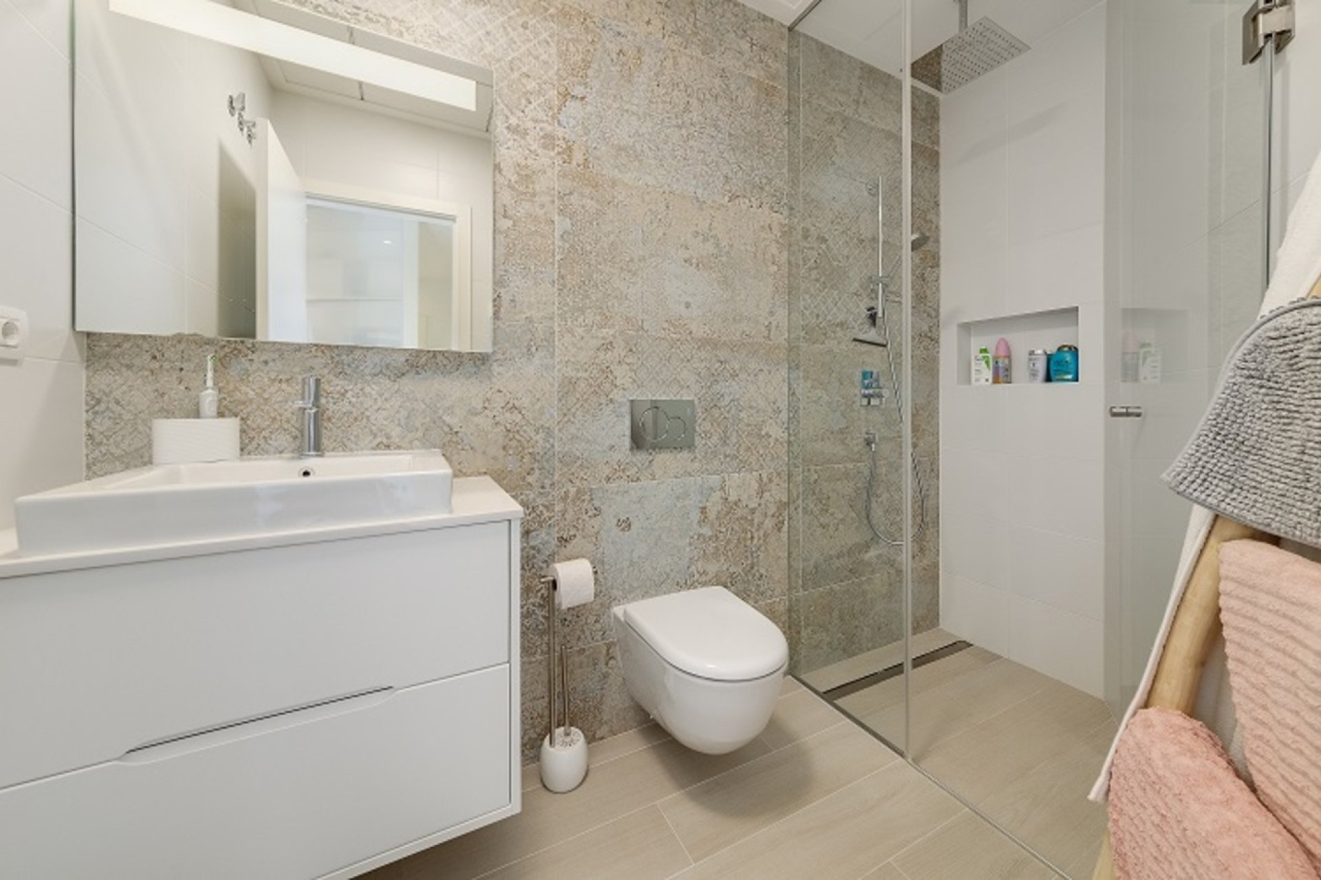 Segunda mano - Apartamento -
Las Colinas Golf - Costa Blanca