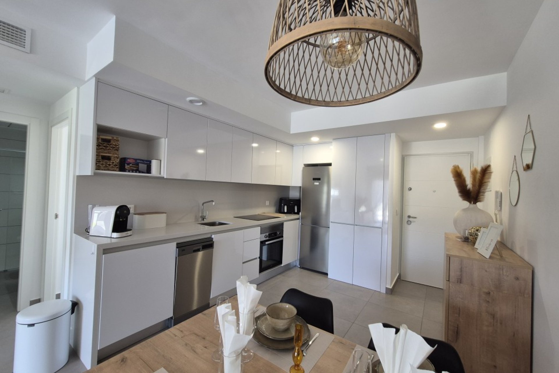 Segunda mano - Apartamento -
Las Filipinas - Inland