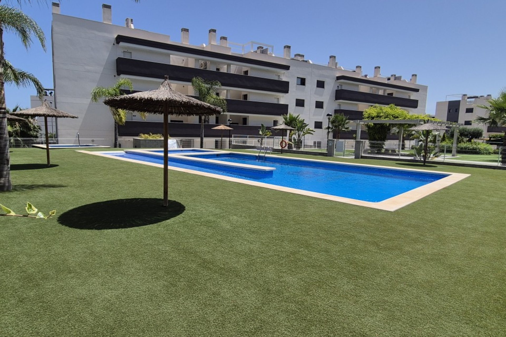 Segunda mano - Apartamento -
Las Filipinas - Inland