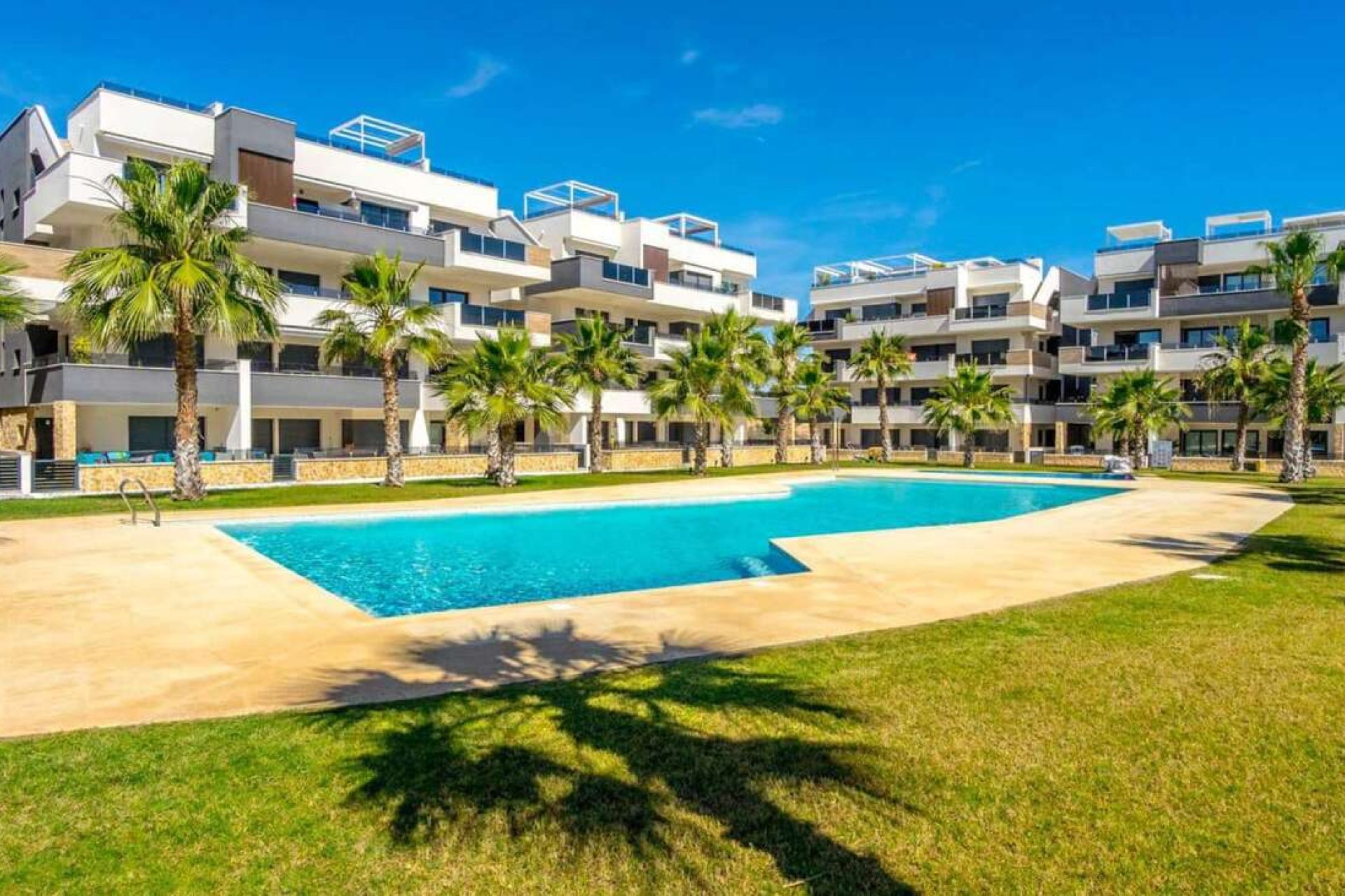 Segunda mano - Apartamento -
Los Altos - Costa Blanca