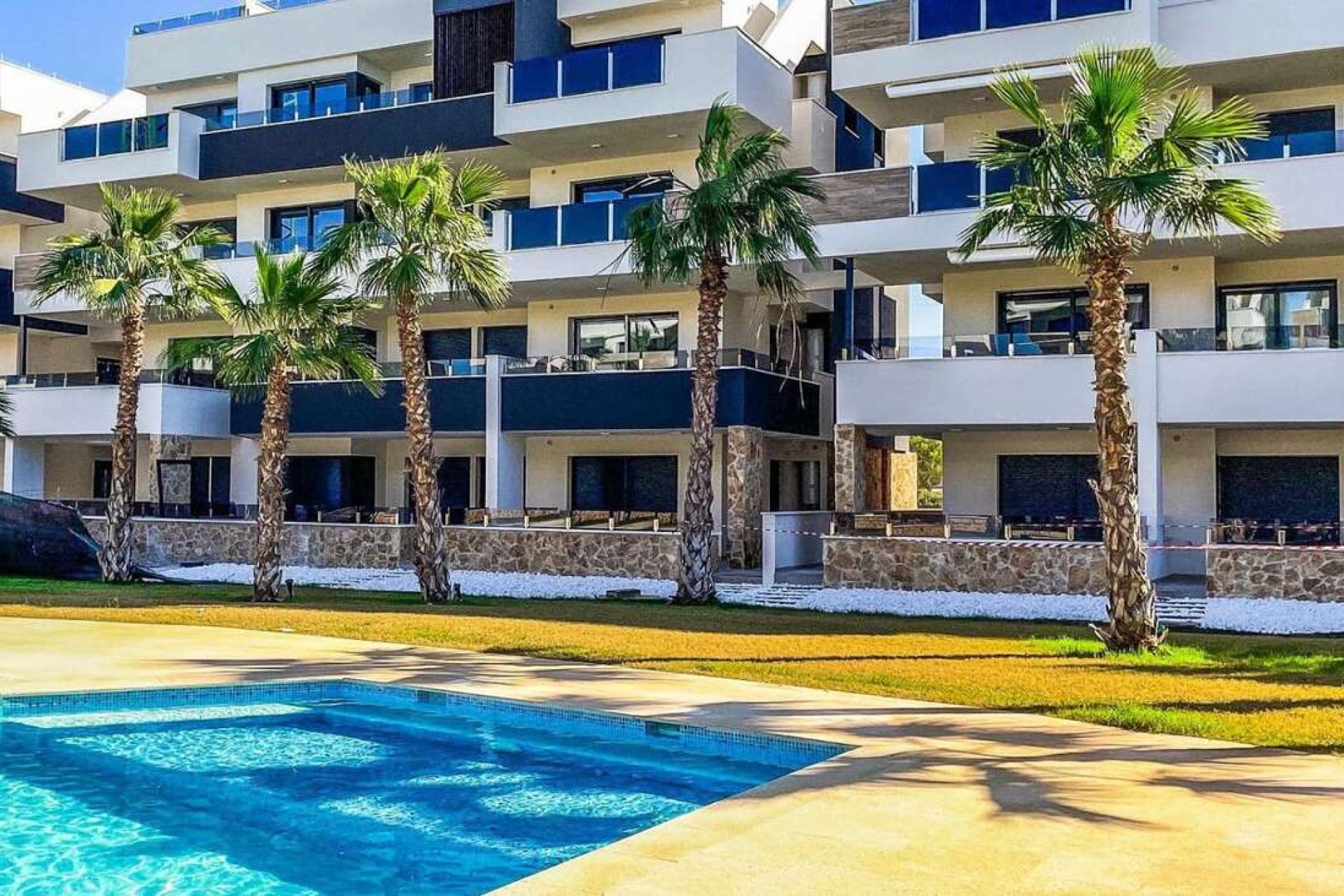 Segunda mano - Apartamento -
Los Altos - Costa Blanca