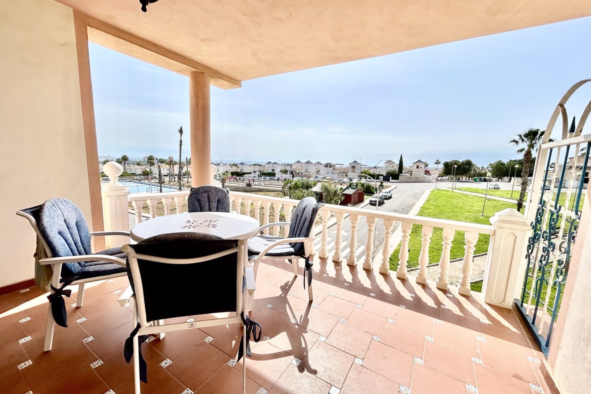 Segunda mano - Apartamento -
Los Altos - Costa Blanca