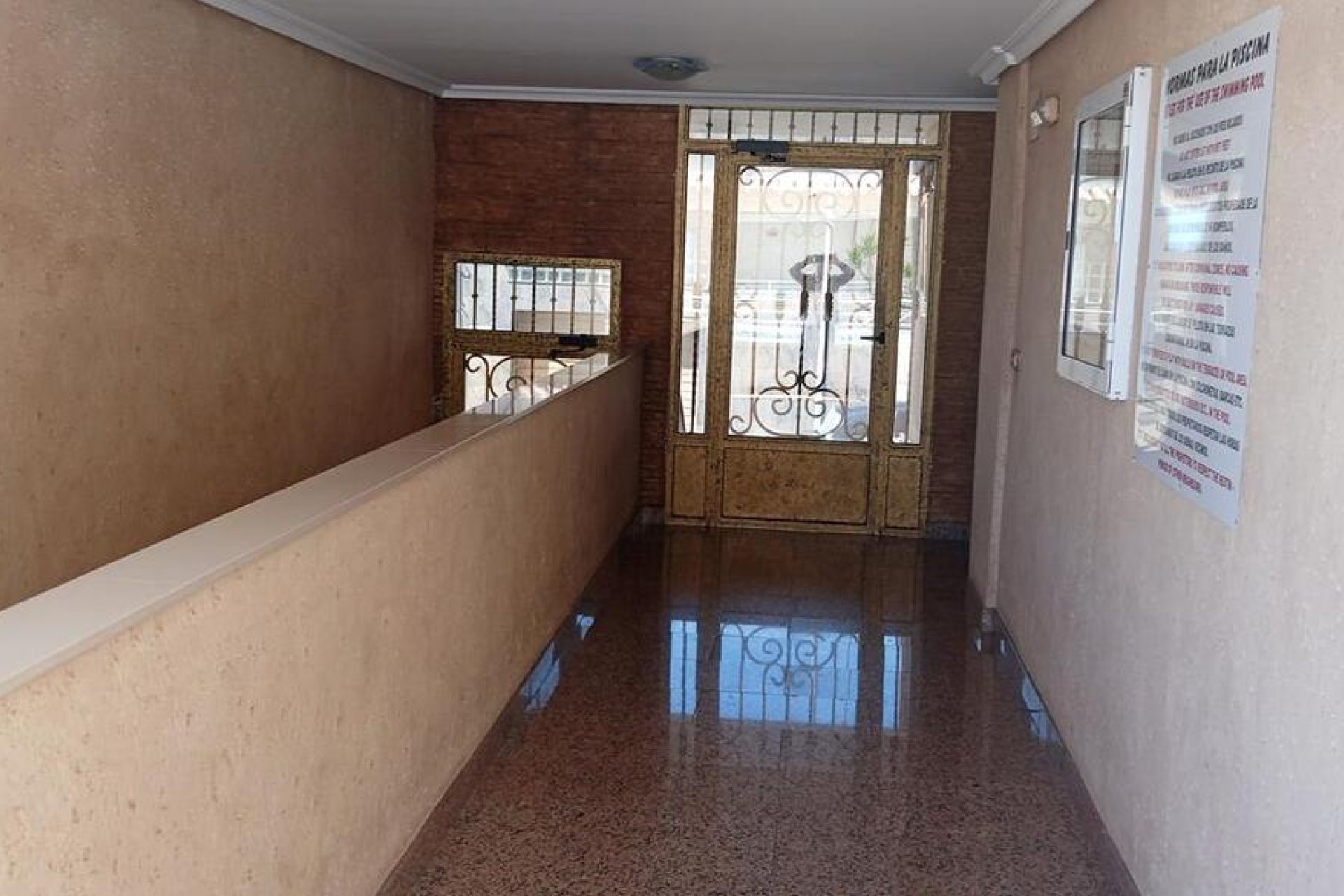 Segunda mano - Apartamento -
Los Montesinos - PUEBLO CENTRO