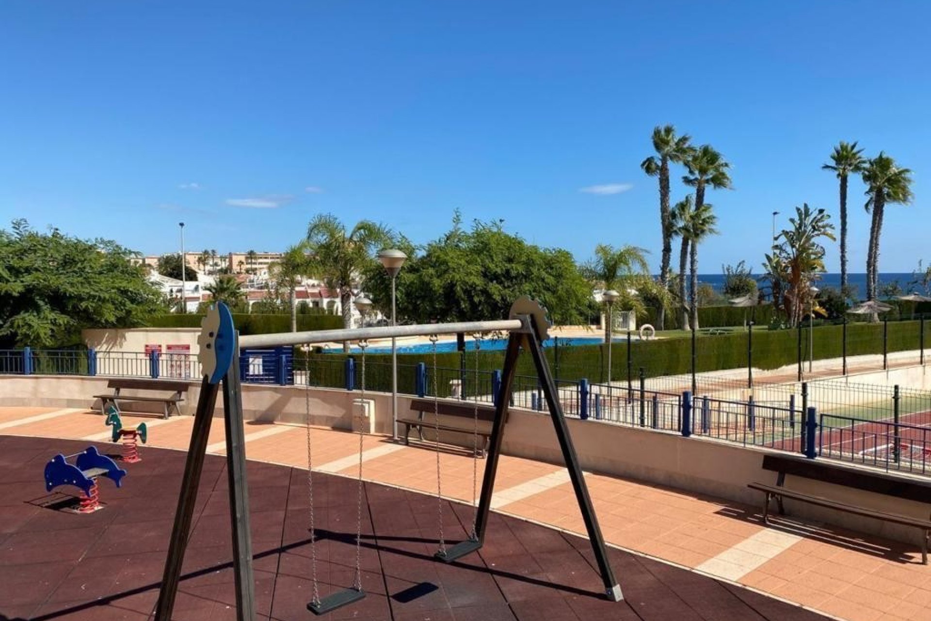 Segunda mano - Apartamento -
Mil Palmeras - Costa Blanca