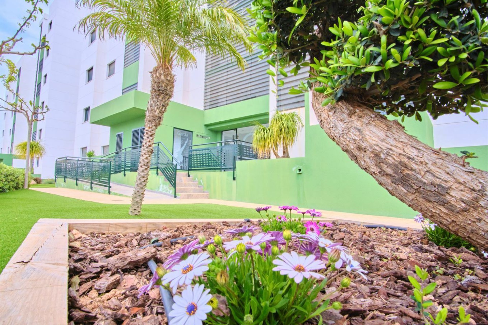 Segunda mano - Apartamento -
Mil Palmeras - Costa Blanca