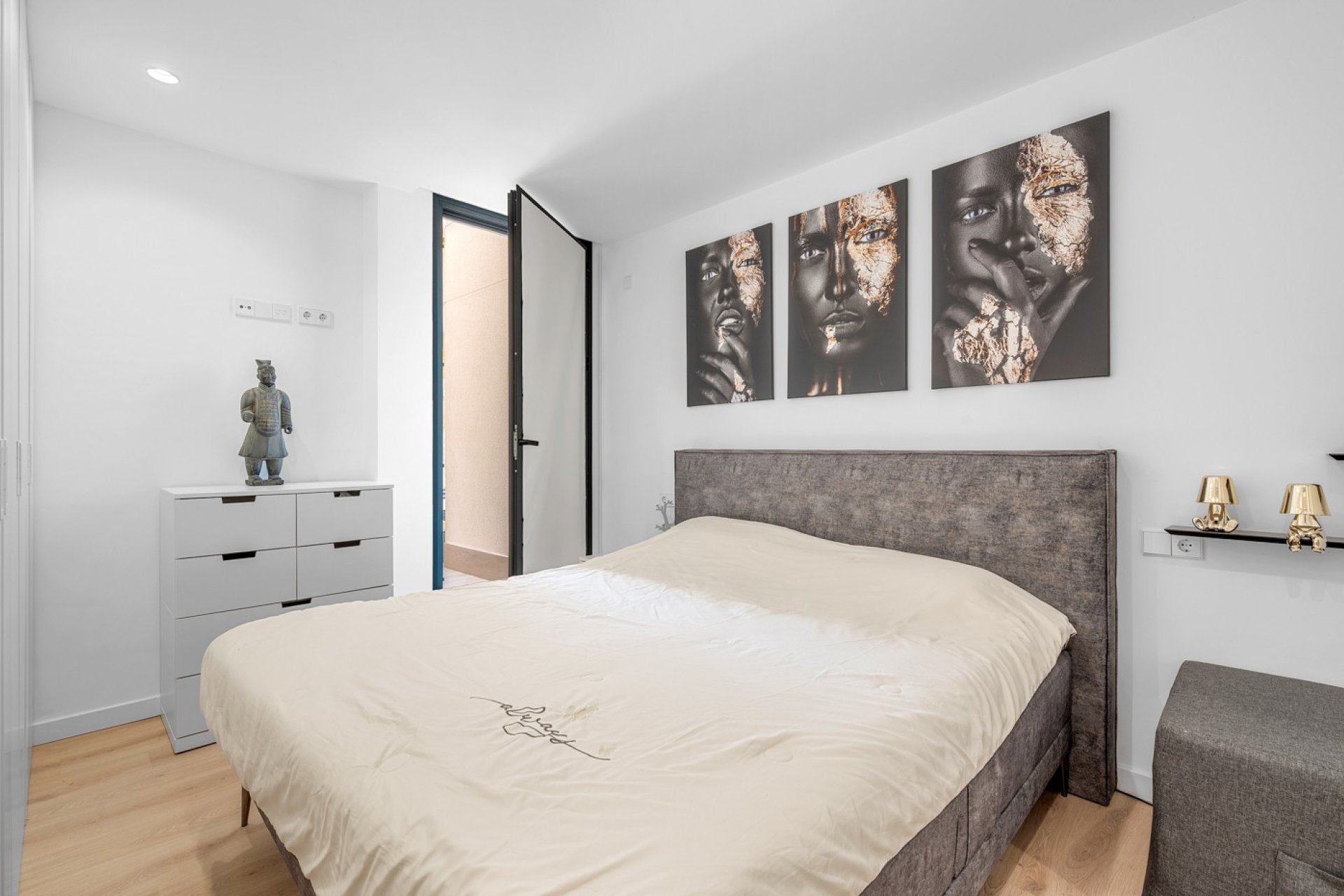 Segunda mano - Apartamento -
Monforte del Cid - Inland