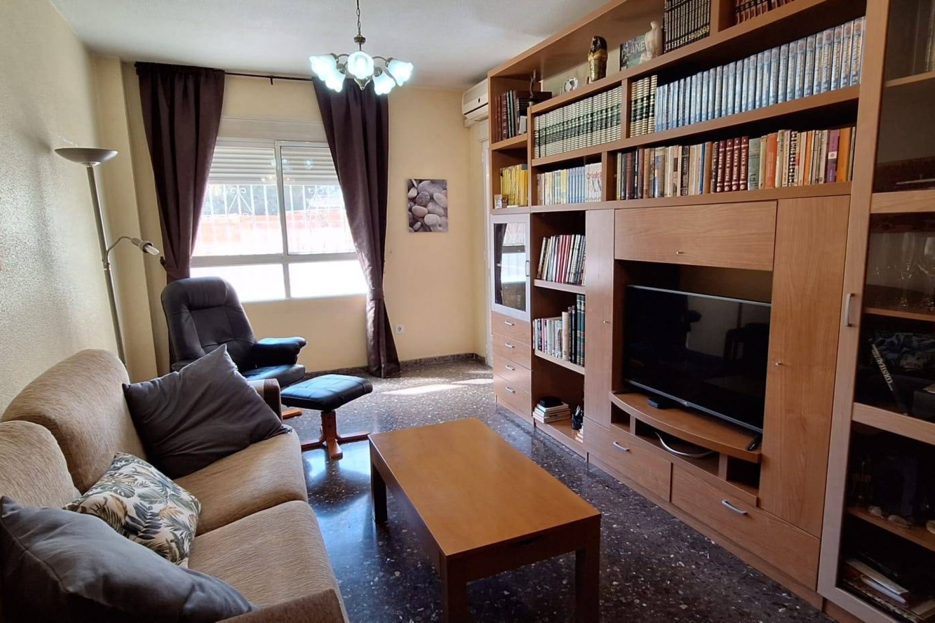 Segunda mano - Apartamento -
Murcia - San Benito-patiño