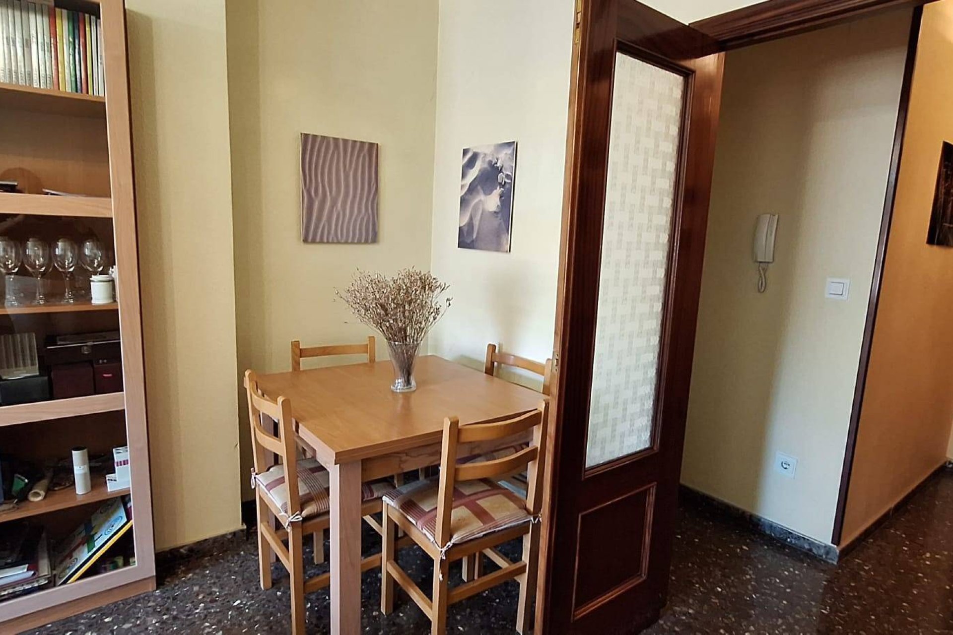 Segunda mano - Apartamento -
Murcia - San Benito-patiño