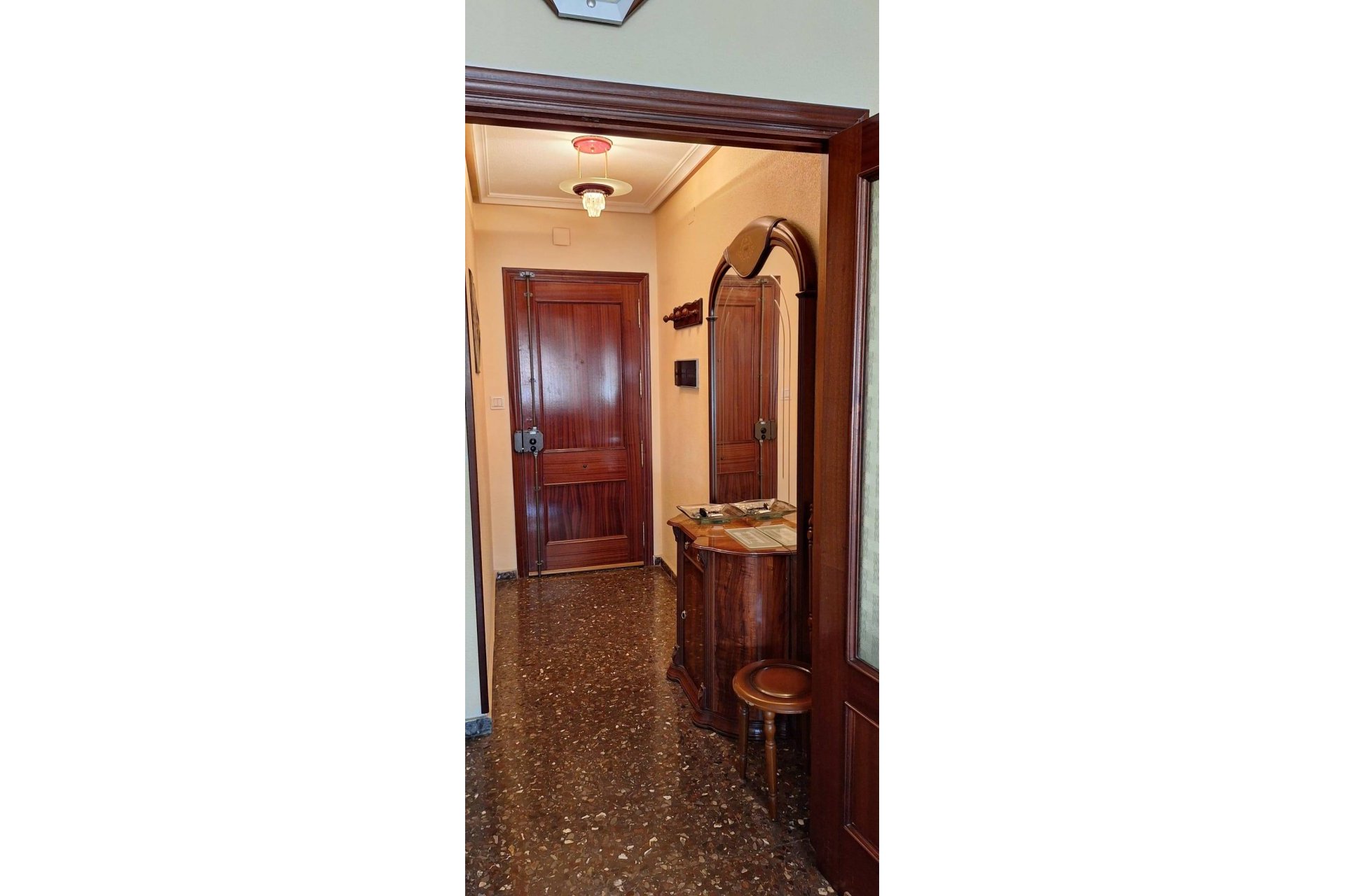 Segunda mano - Apartamento -
Murcia - San Benito-patiño