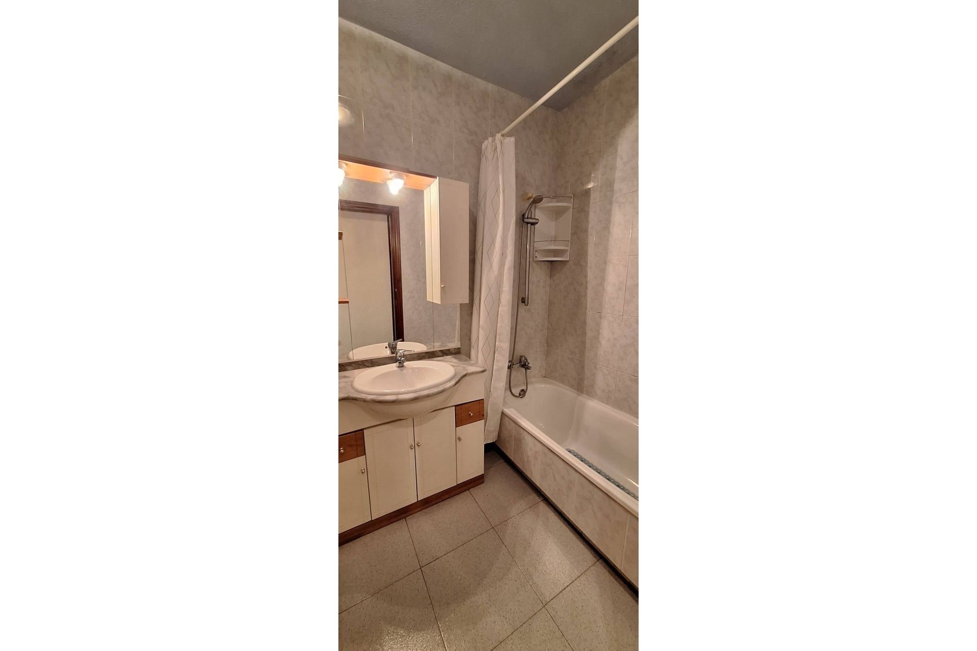 Segunda mano - Apartamento -
Murcia - San Benito-patiño