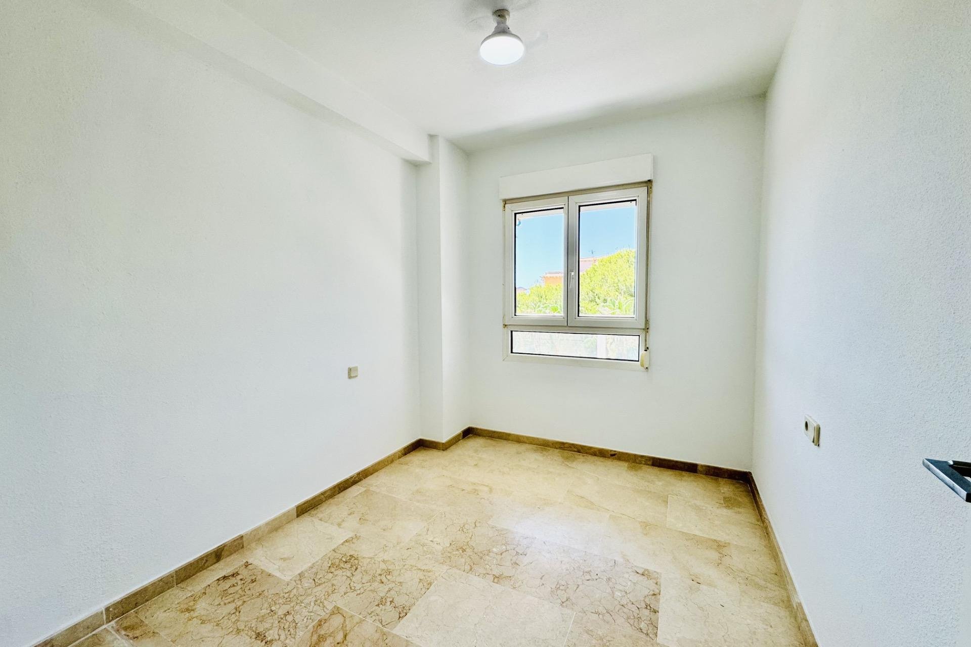 Segunda mano - Apartamento -
Orihuela Costa - Altos De Campoamor
