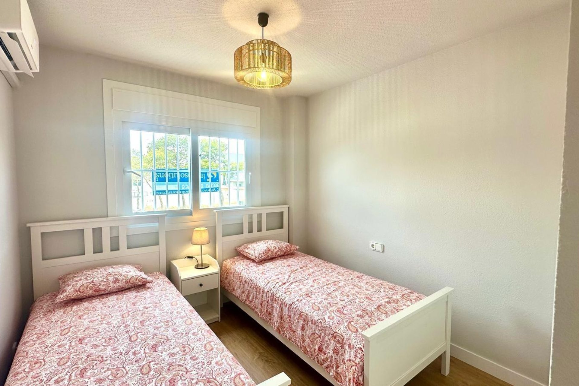 Segunda mano - Apartamento -
Orihuela Costa - Campoamor