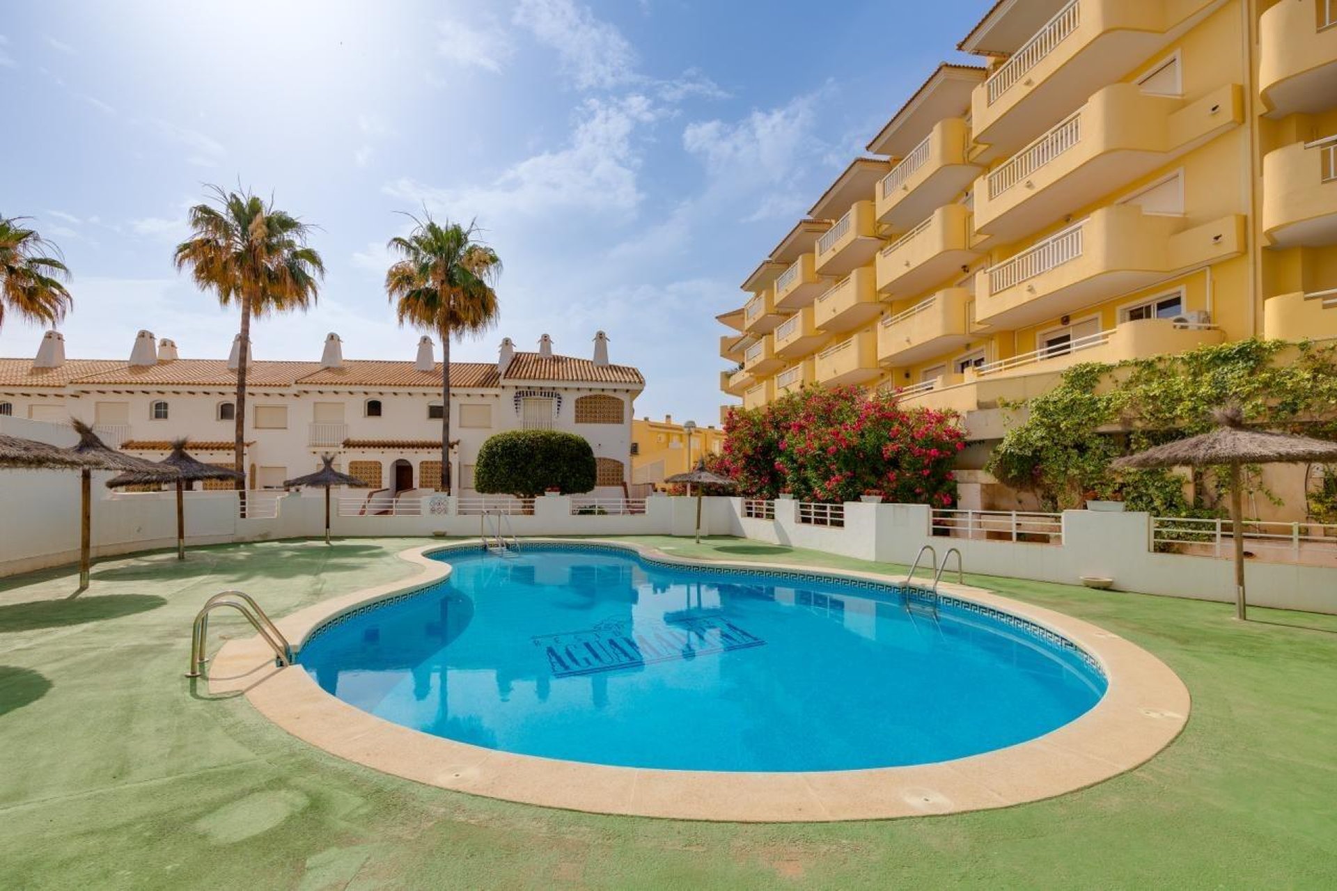 Segunda mano - Apartamento -
Orihuela Costa - Campoamor