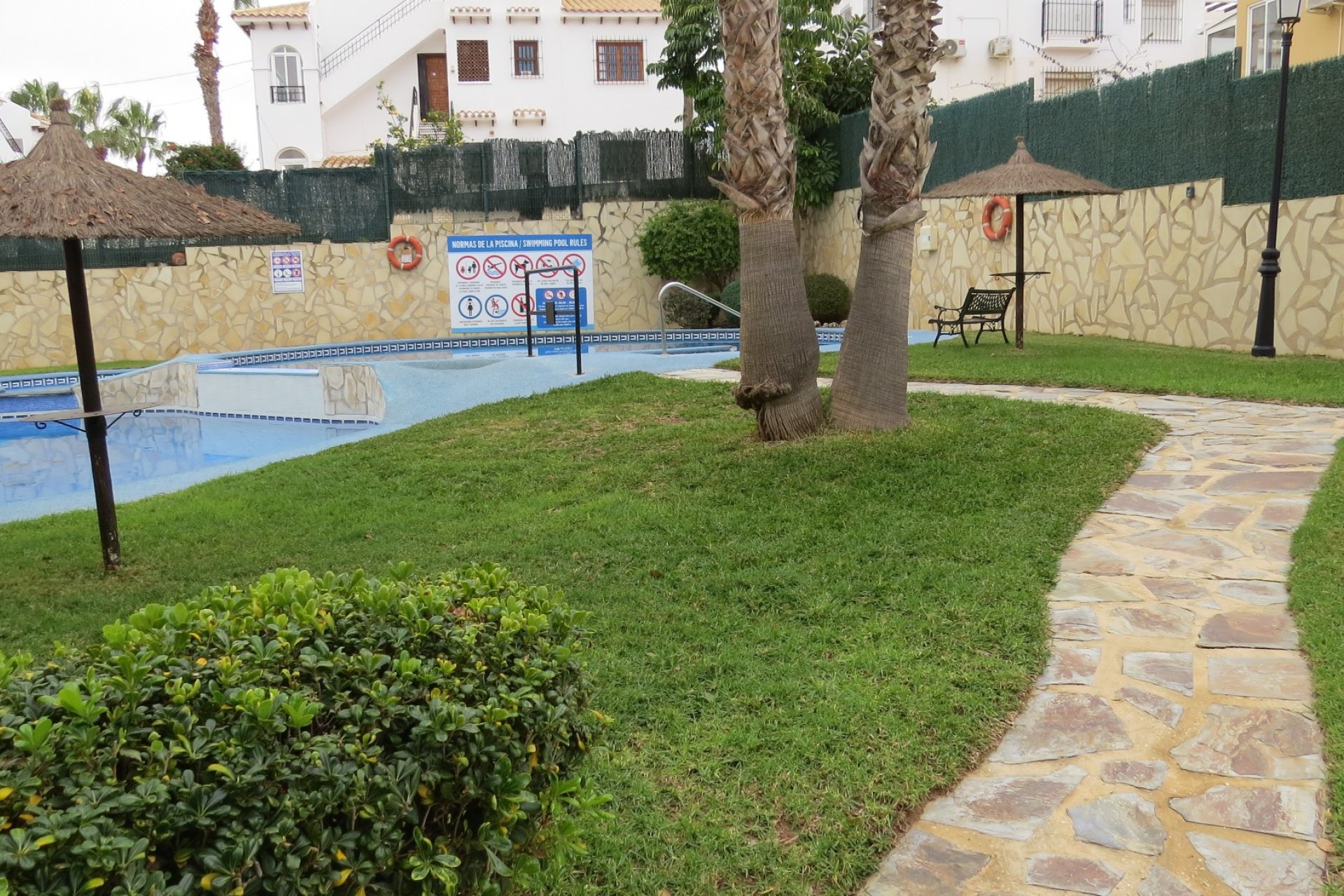 Segunda mano - Apartamento -
Orihuela Costa - Costa Blanca