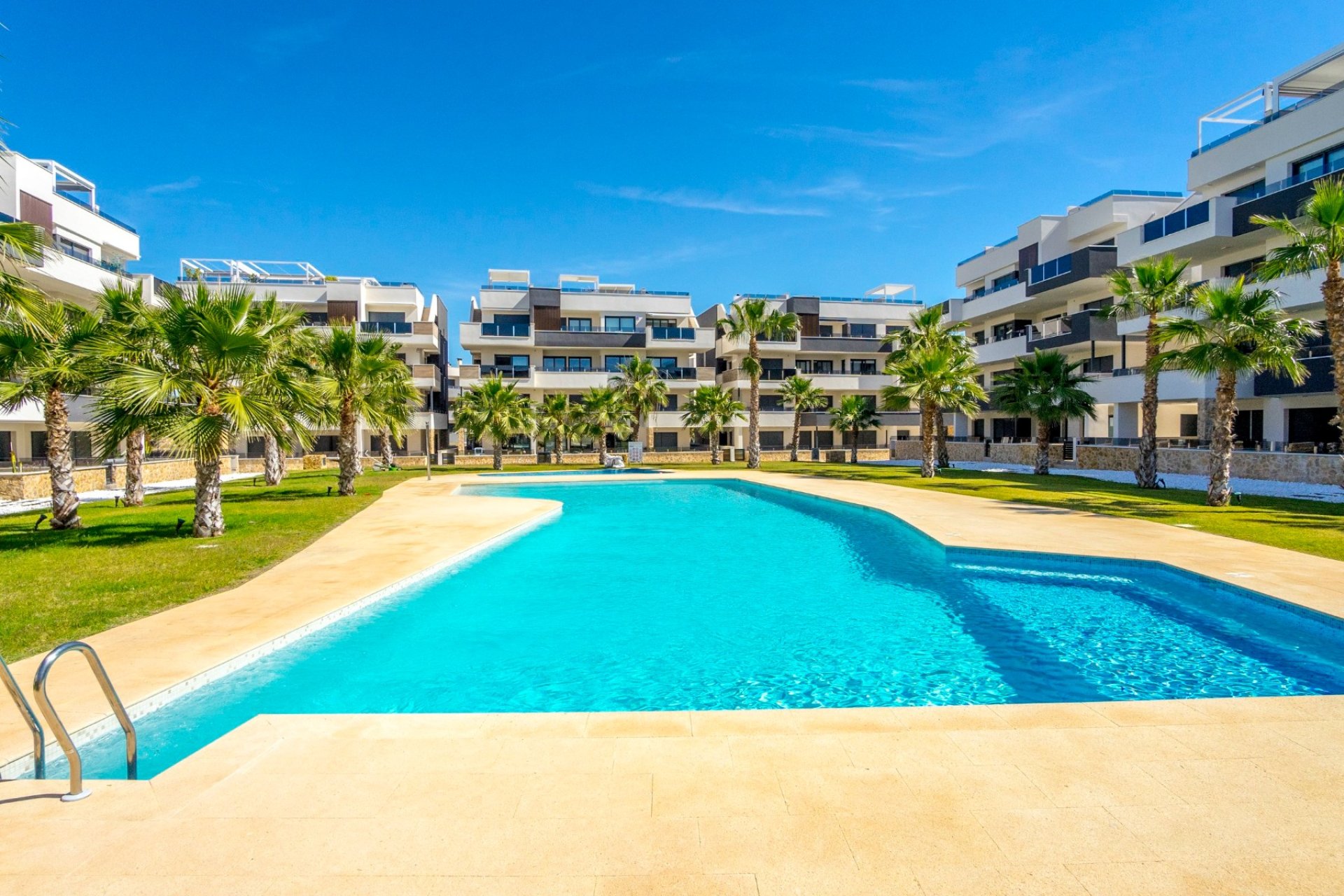 Segunda mano - Apartamento -
Orihuela Costa - Costa Blanca