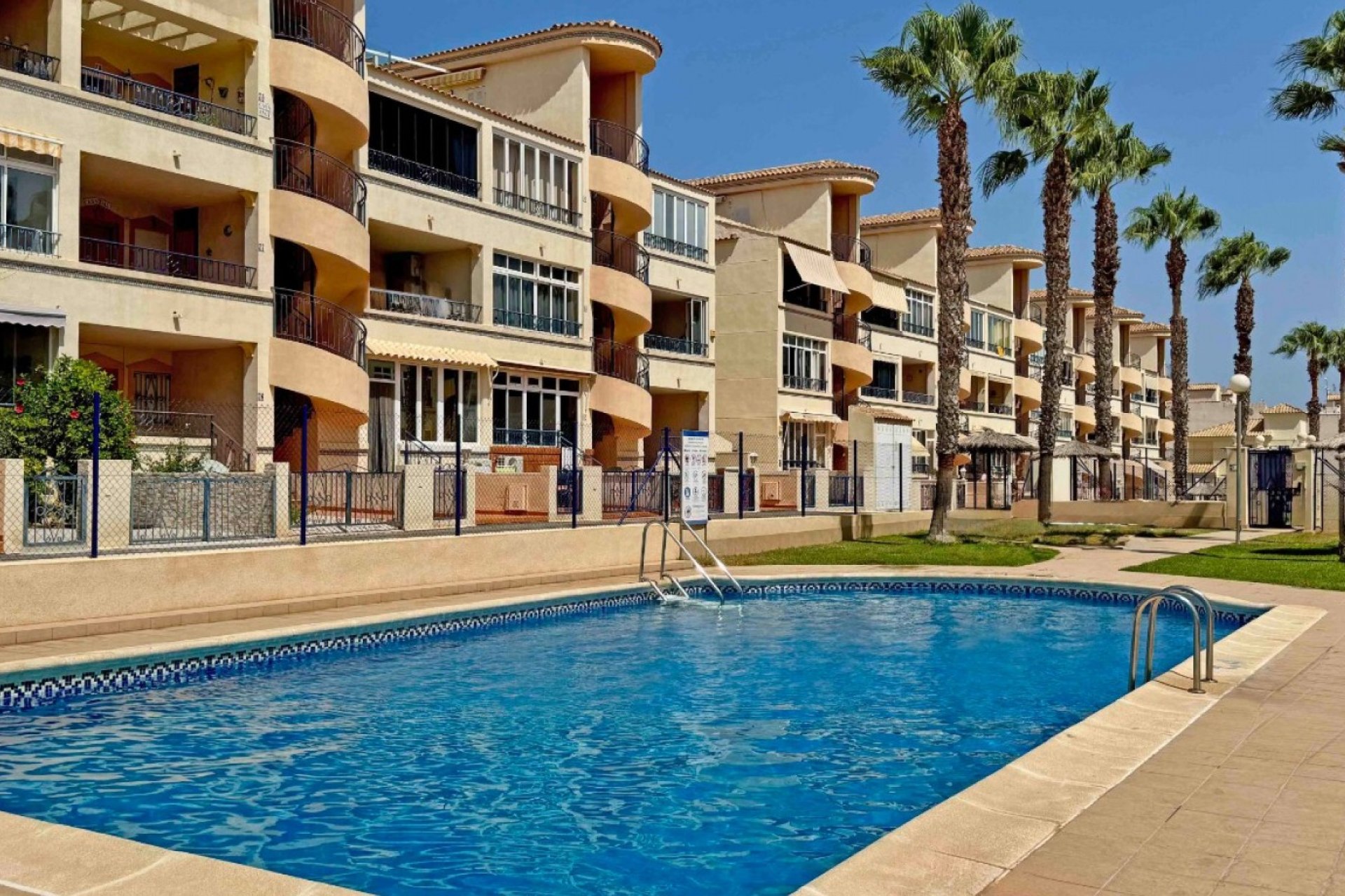 Segunda mano - Apartamento -
Orihuela Costa - Costa Blanca