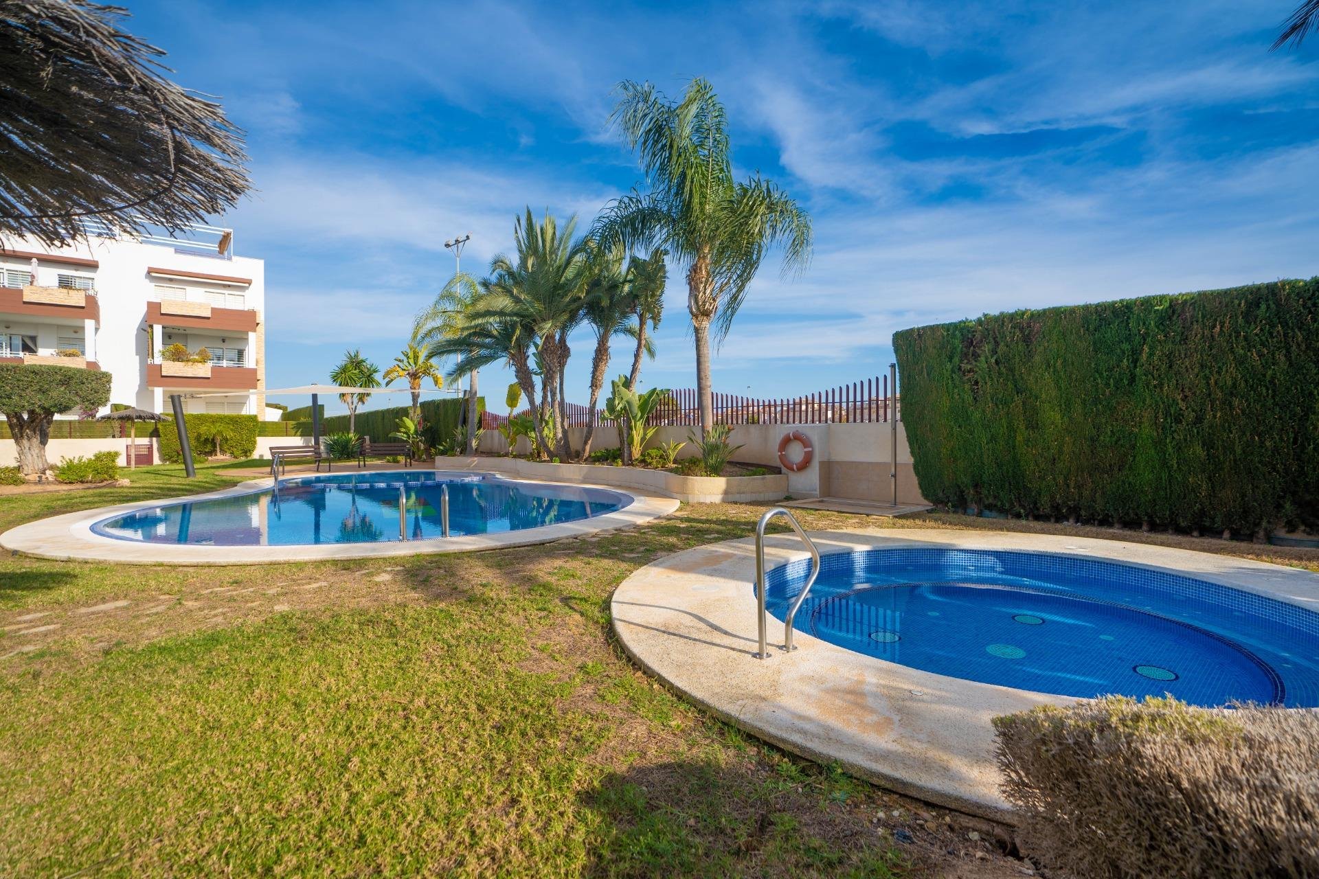 Segunda mano - Apartamento -
Orihuela Costa - Rocio Del Mar
