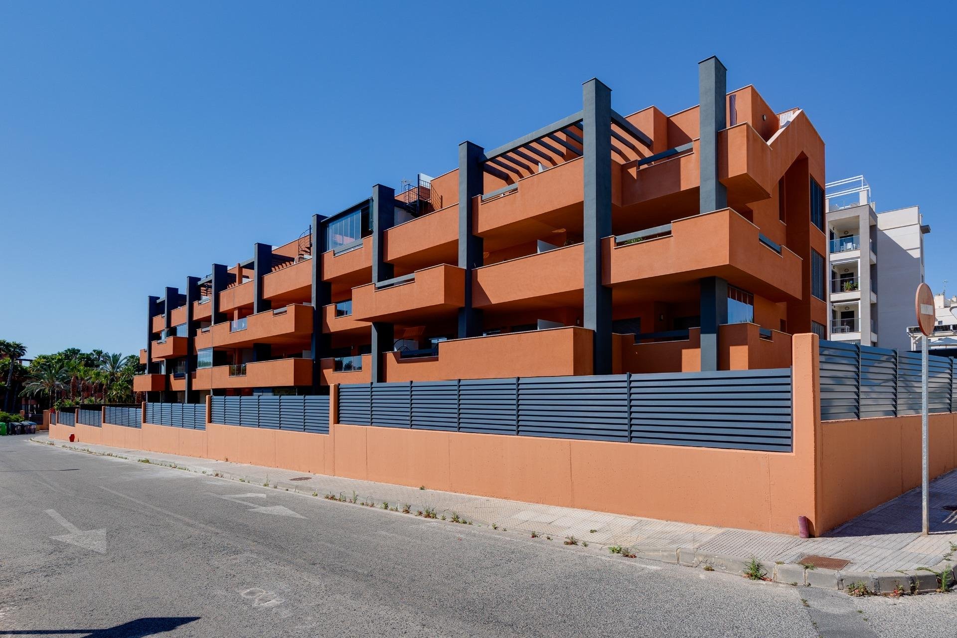 Segunda mano - Apartamento -
Orihuela Costa - Villamartín-las Filipinas