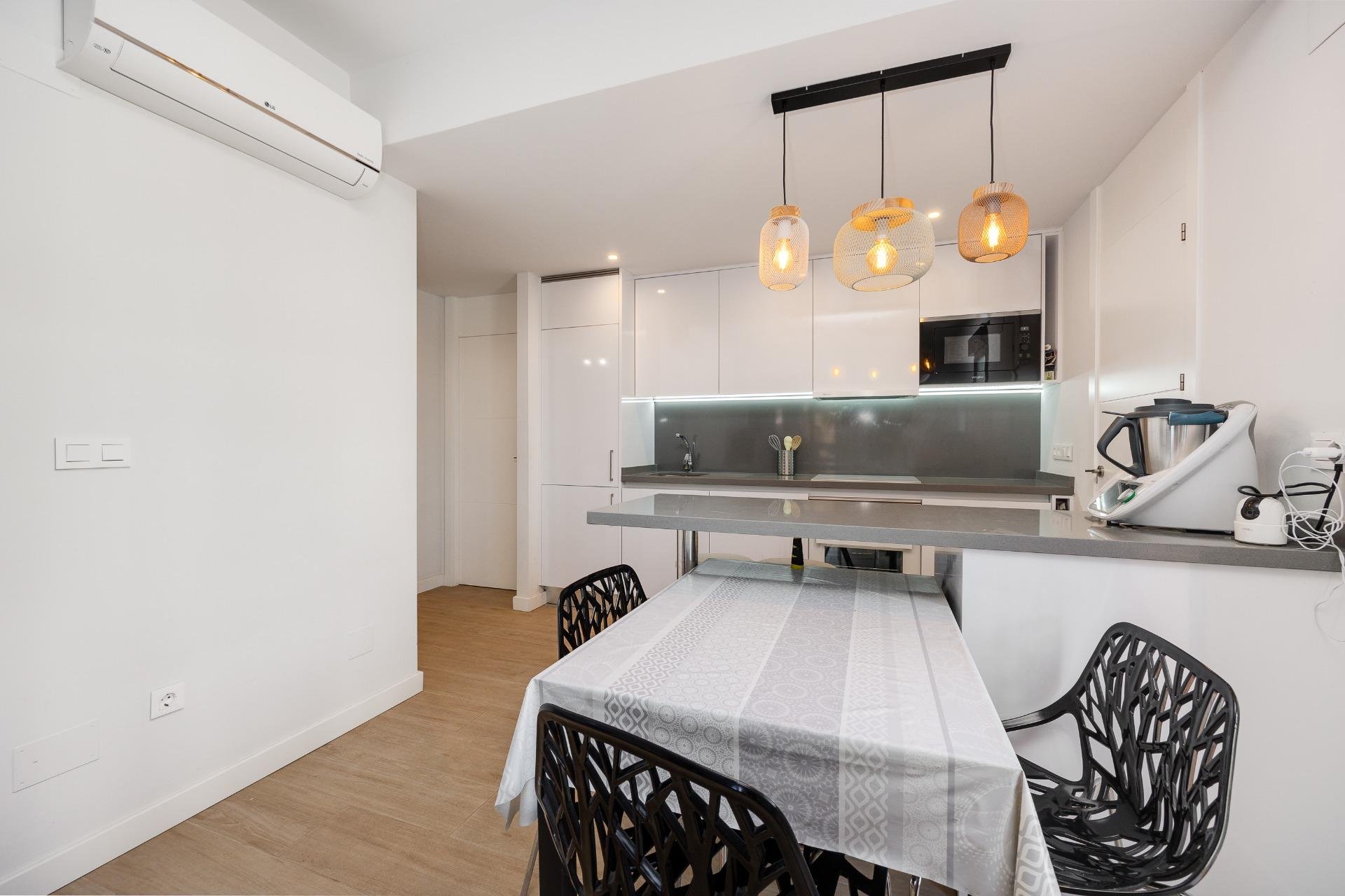 Segunda mano - Apartamento -
Orihuela Costa - Villamartín-las Filipinas