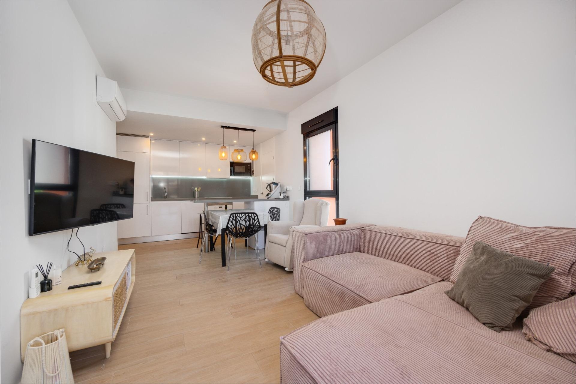 Segunda mano - Apartamento -
Orihuela Costa - Villamartín-las Filipinas