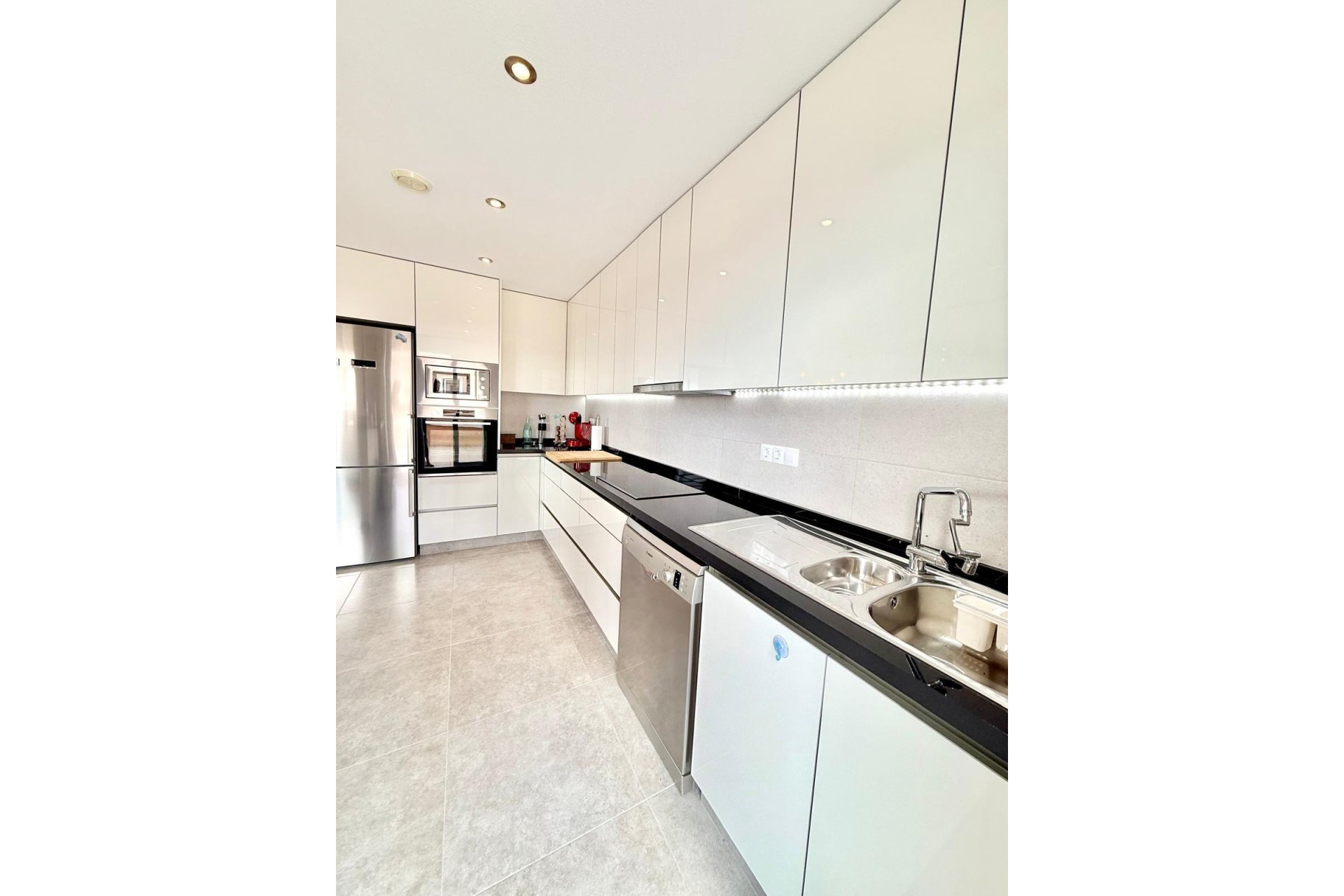 Segunda mano - Apartamento -
Orihuela Costa - Villamartín-las Filipinas