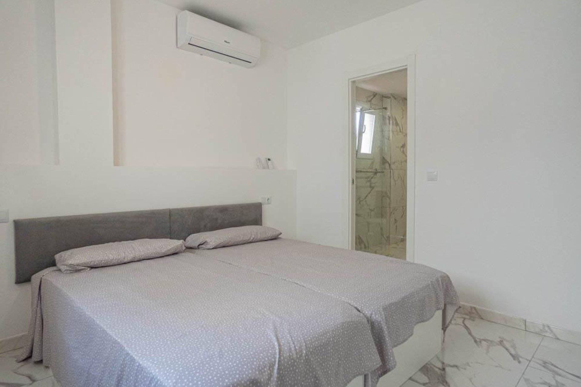 Segunda mano - Apartamento -
Orihuela Costa - Villamartín