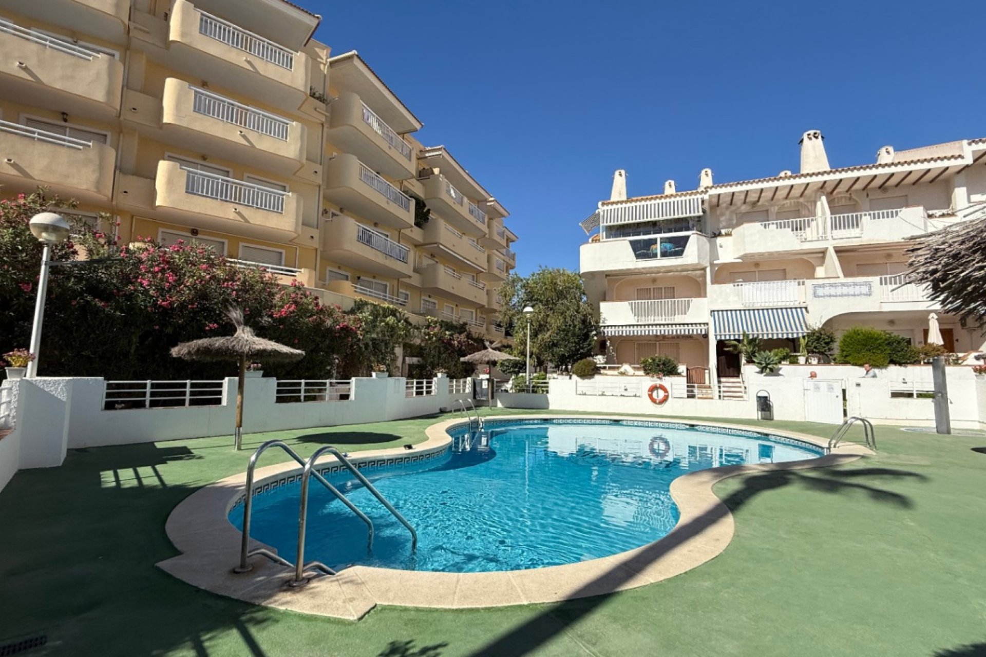 Segunda mano - Apartamento -
Orihuela - Inland