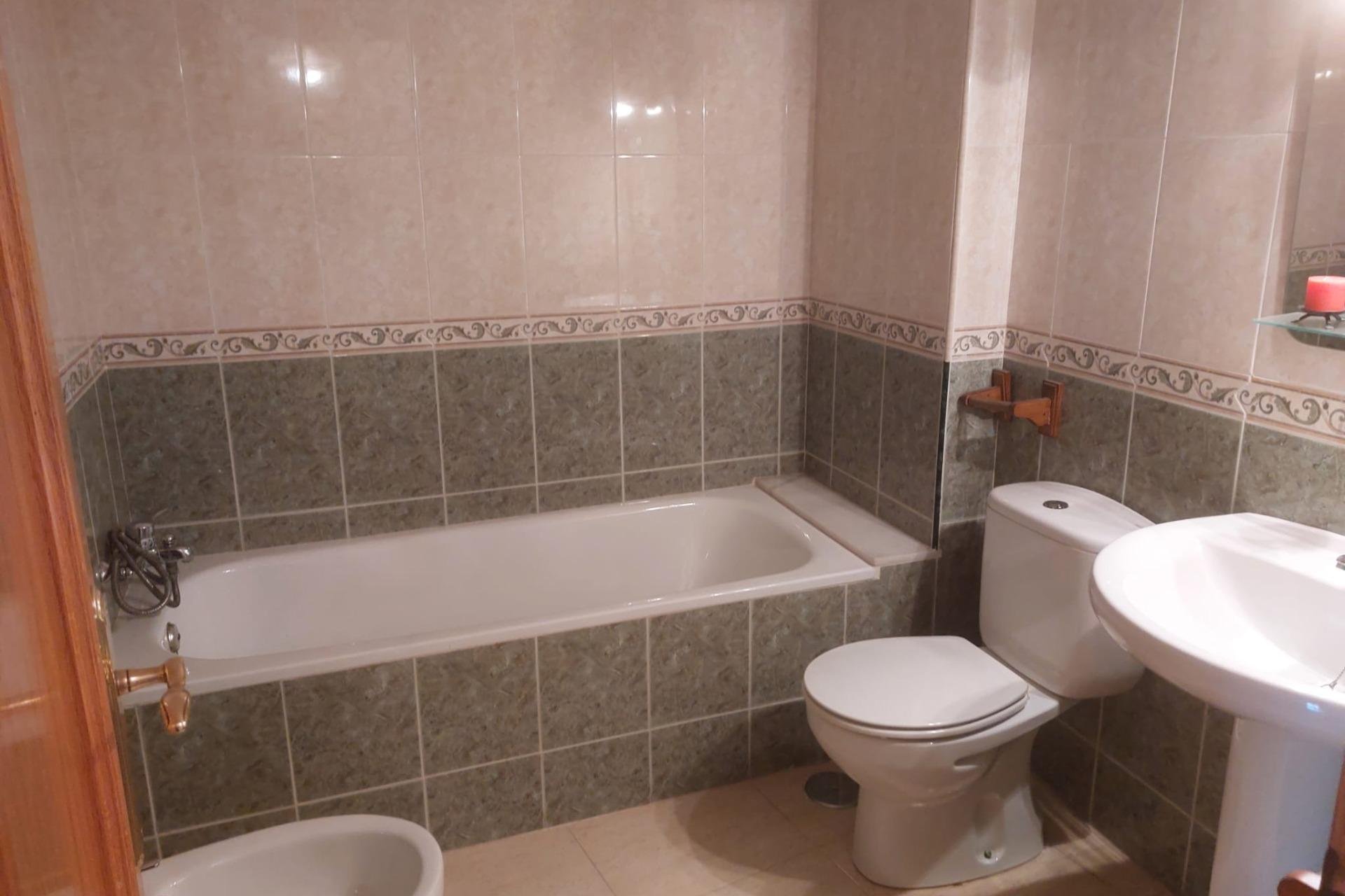 Segunda mano - Apartamento -
Orihuela - Zona Centro