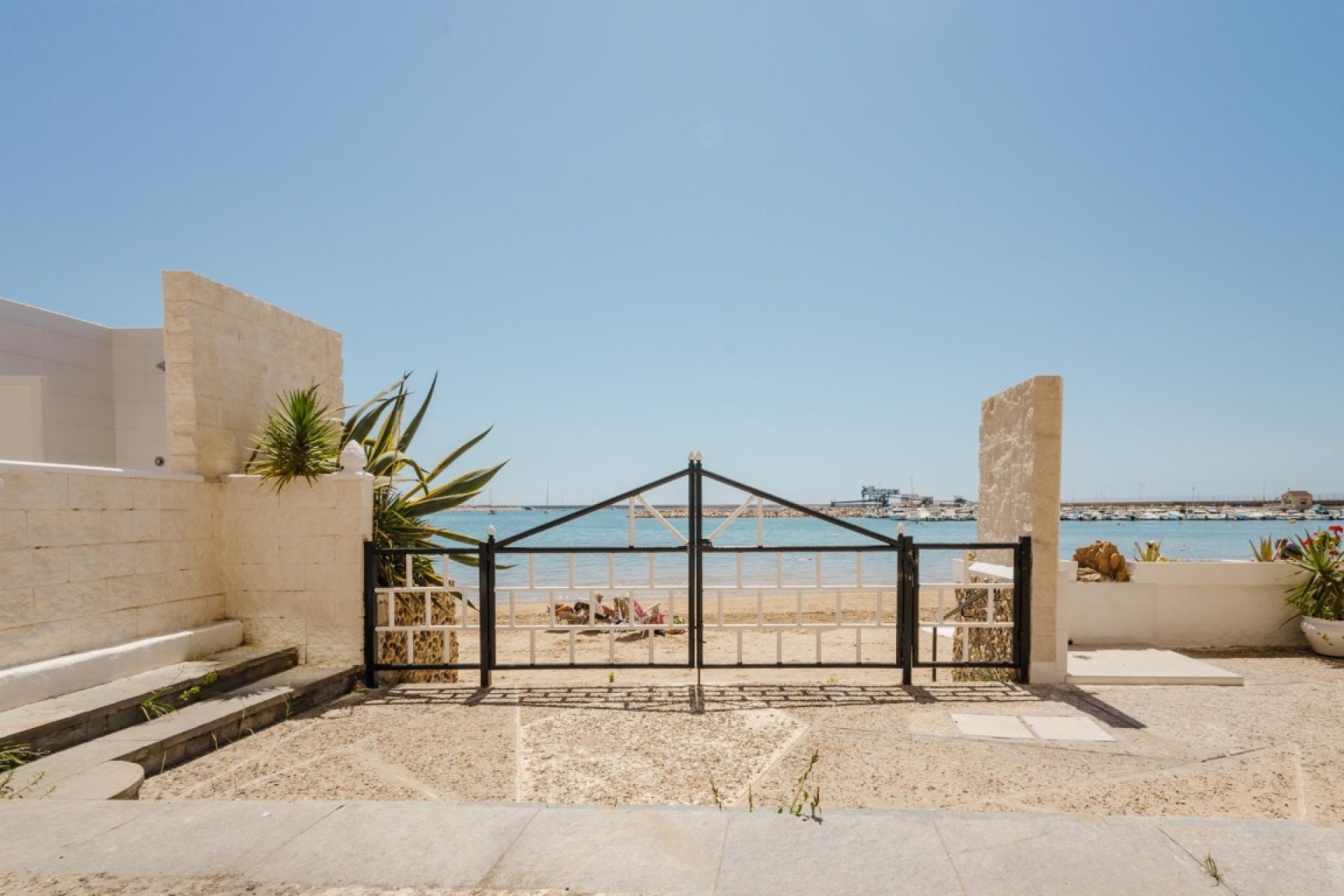 Segunda mano - Apartamento -
Playa De Los Naufragos - Costa Blanca