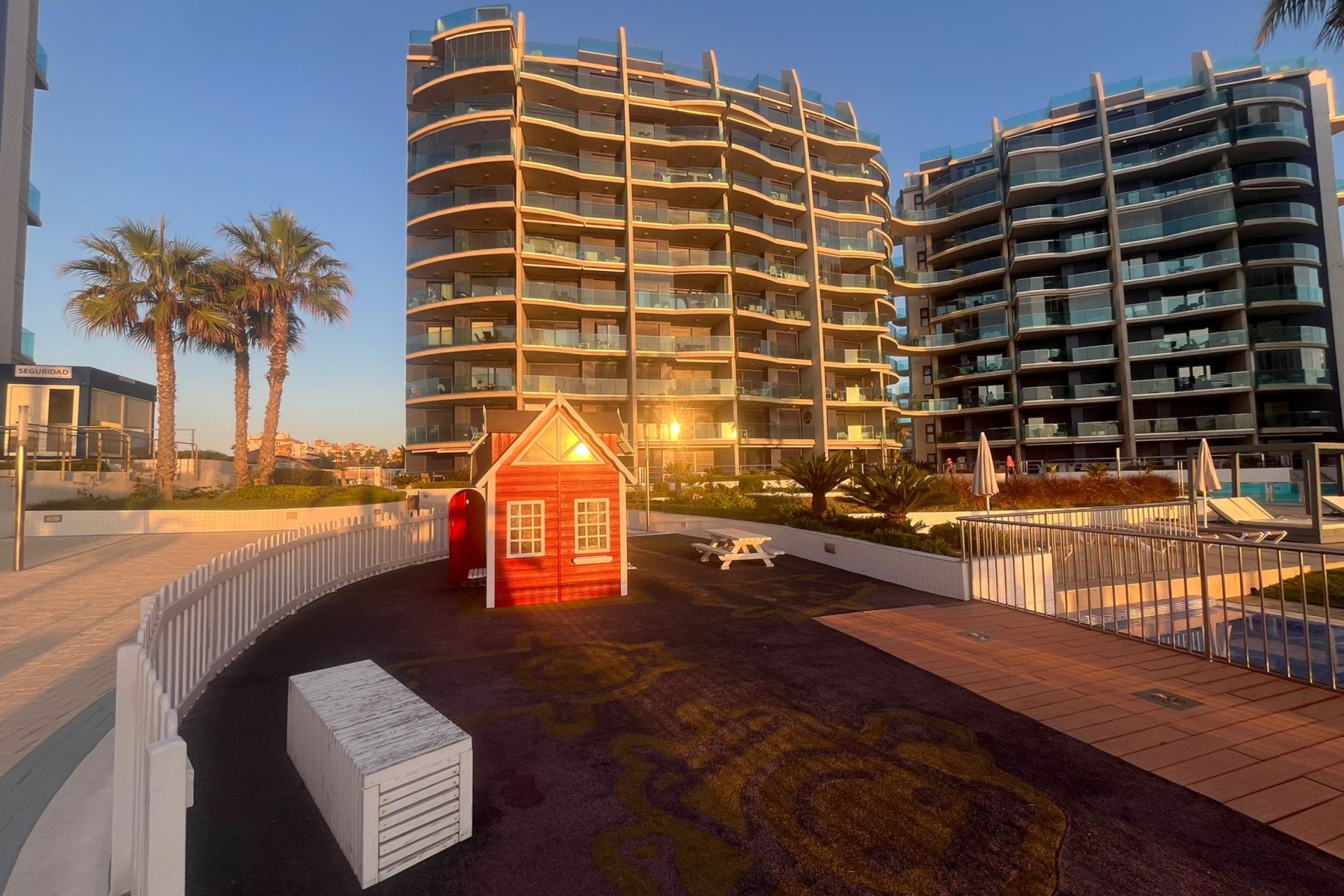 Segunda mano - Apartamento -
Punta Prima - Costa Blanca