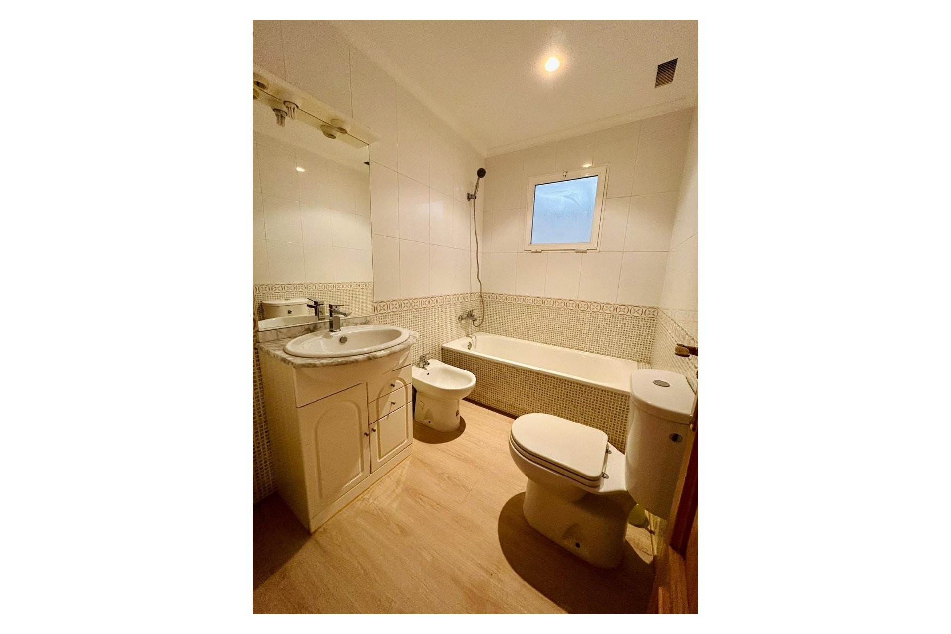 Segunda mano - Apartamento -
San Isidro - Inland