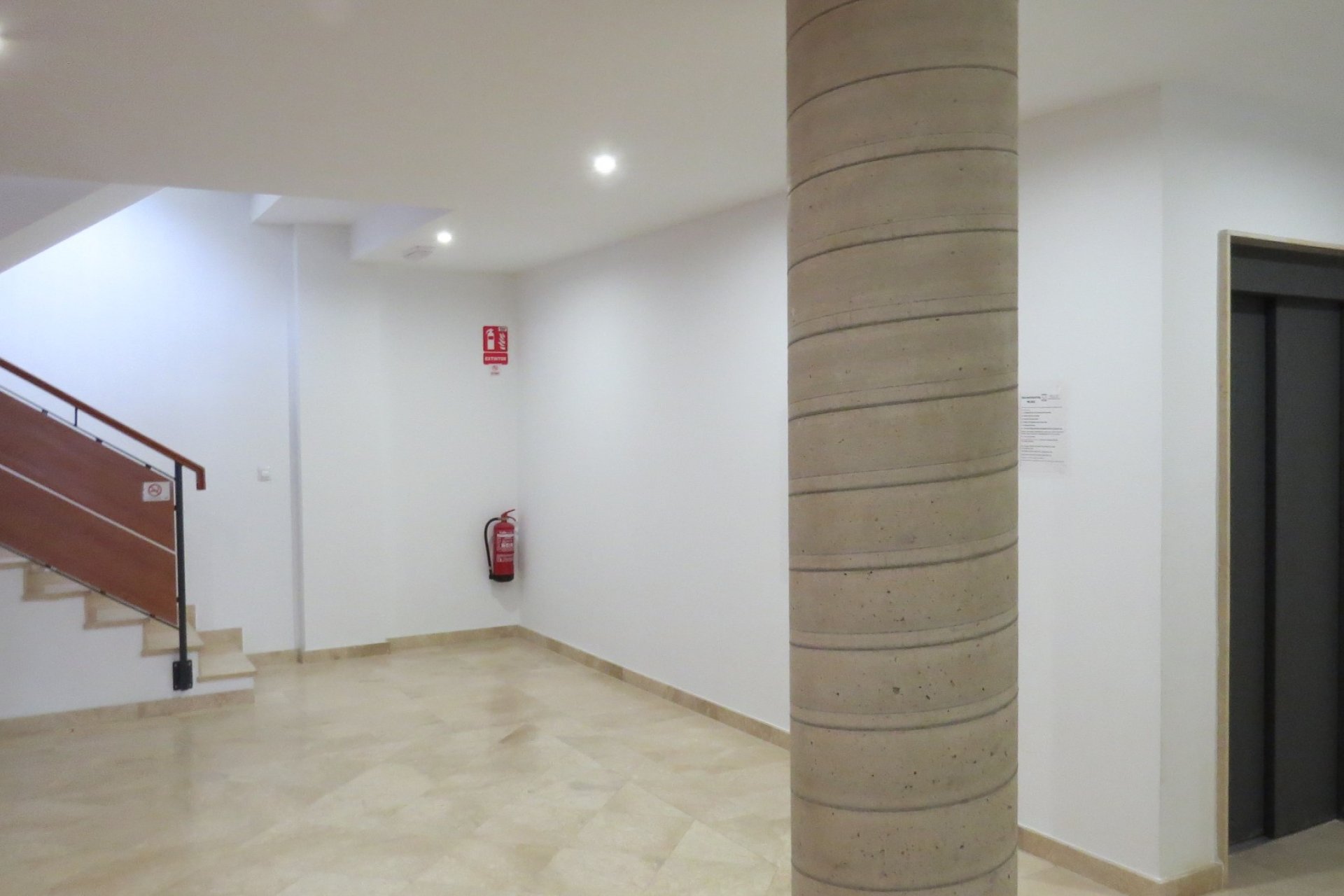 Segunda mano - Apartamento -
San Miguel de Salinas - Inland