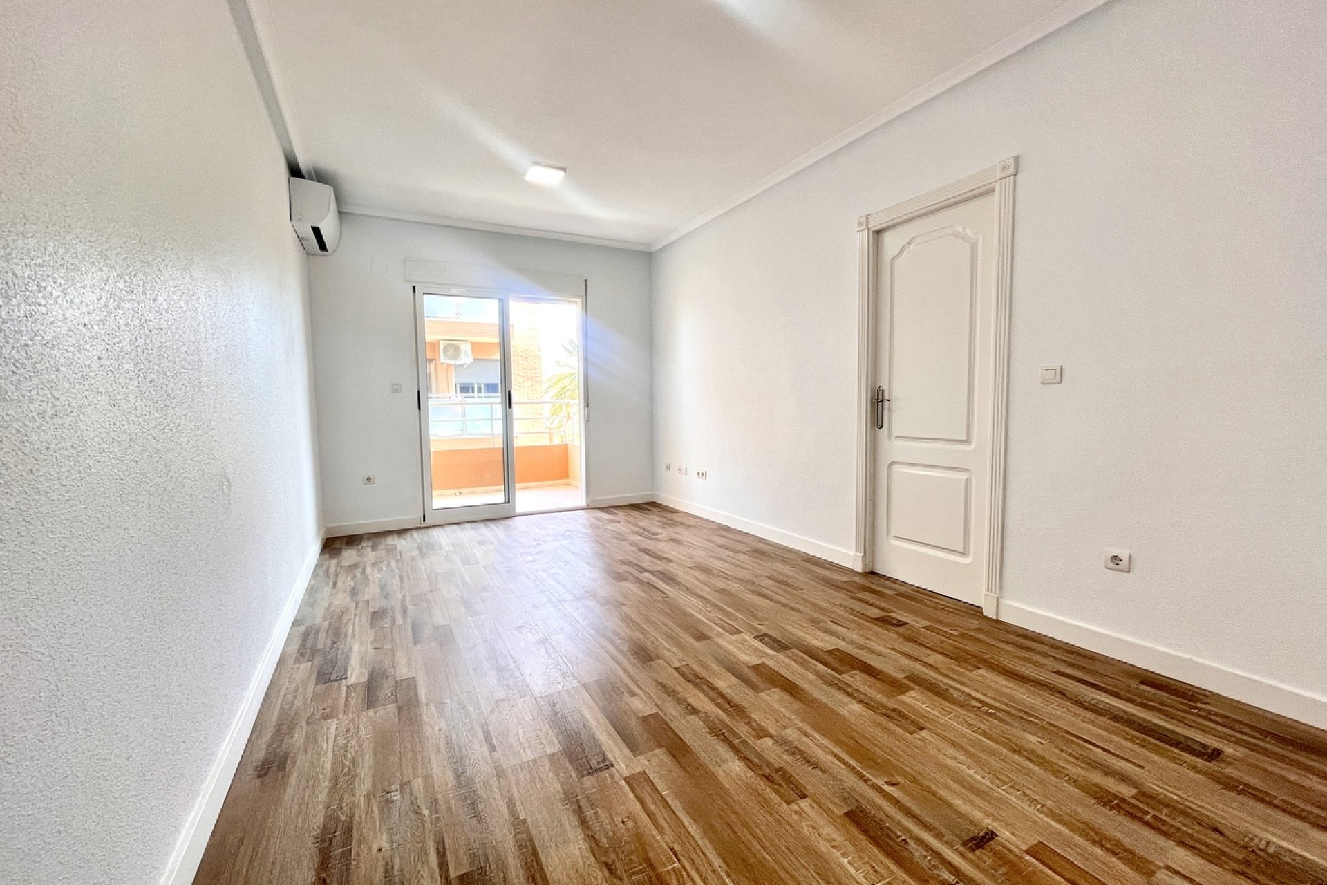 Segunda mano - Apartamento -
San Miguel de Salinas - Inland