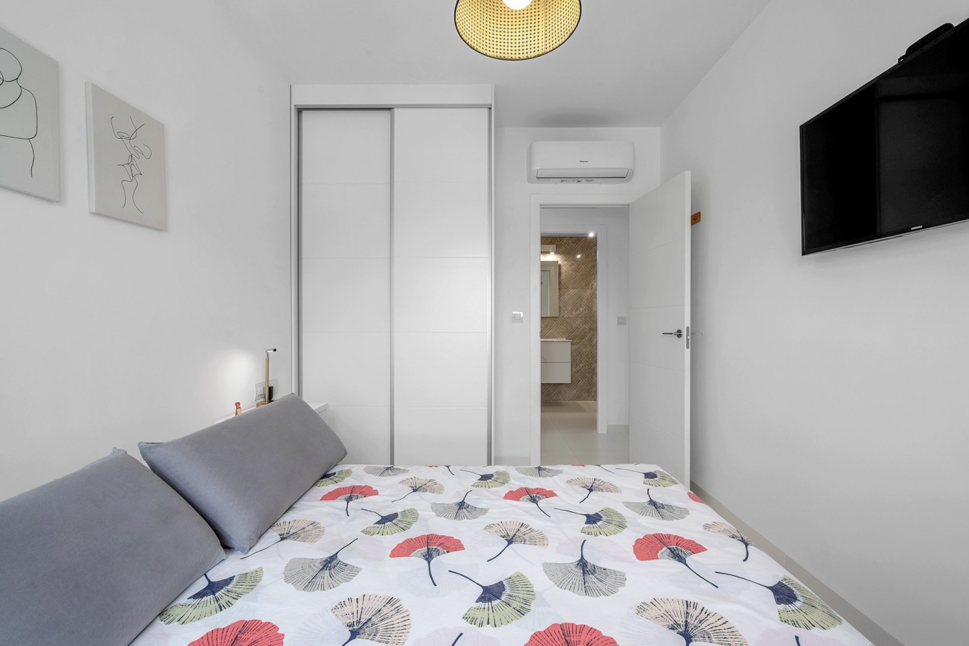 Segunda mano - Apartamento -
San Miguel de Salinas - Inland