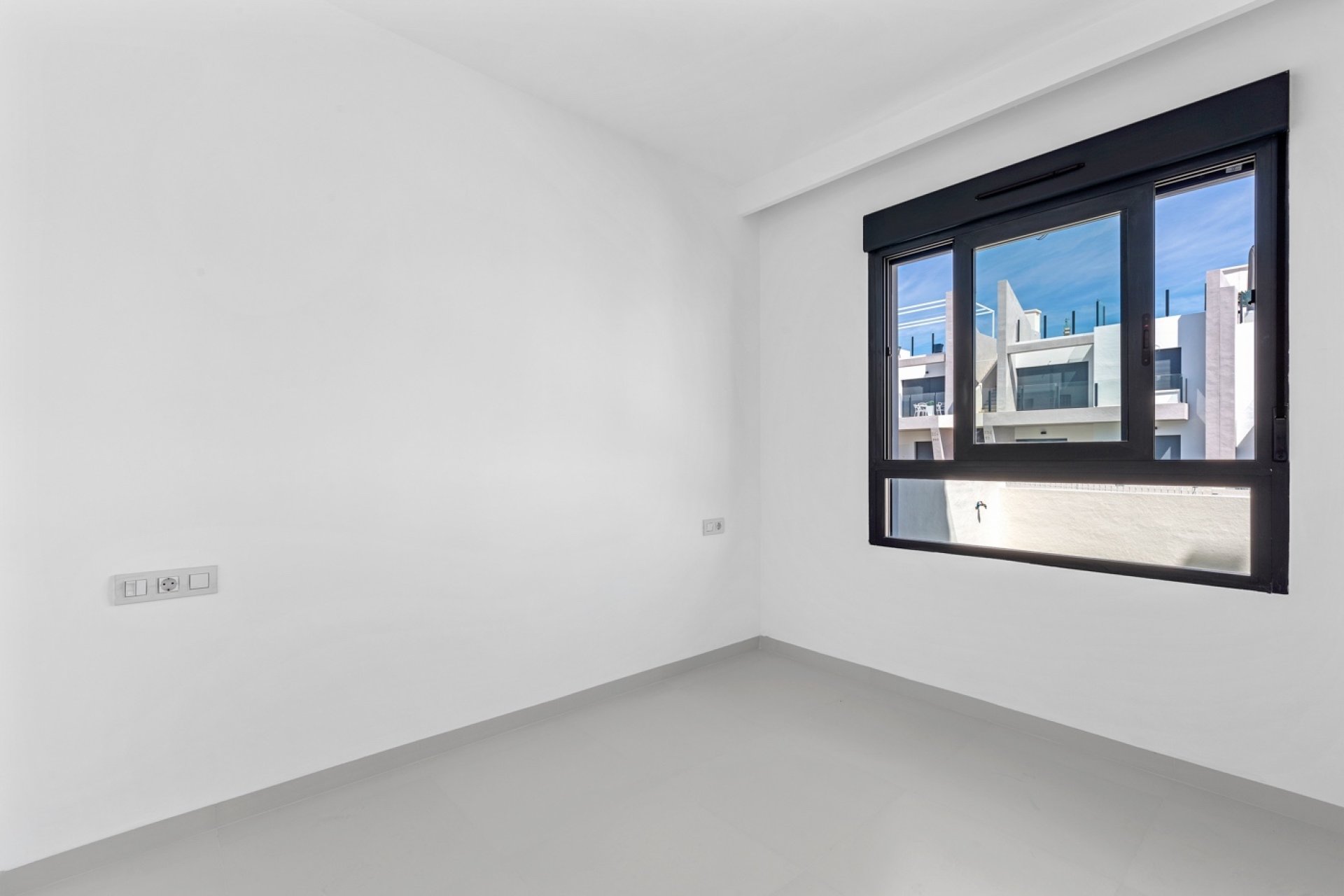 Segunda mano - Apartamento -
San Miguel de Salinas - Inland