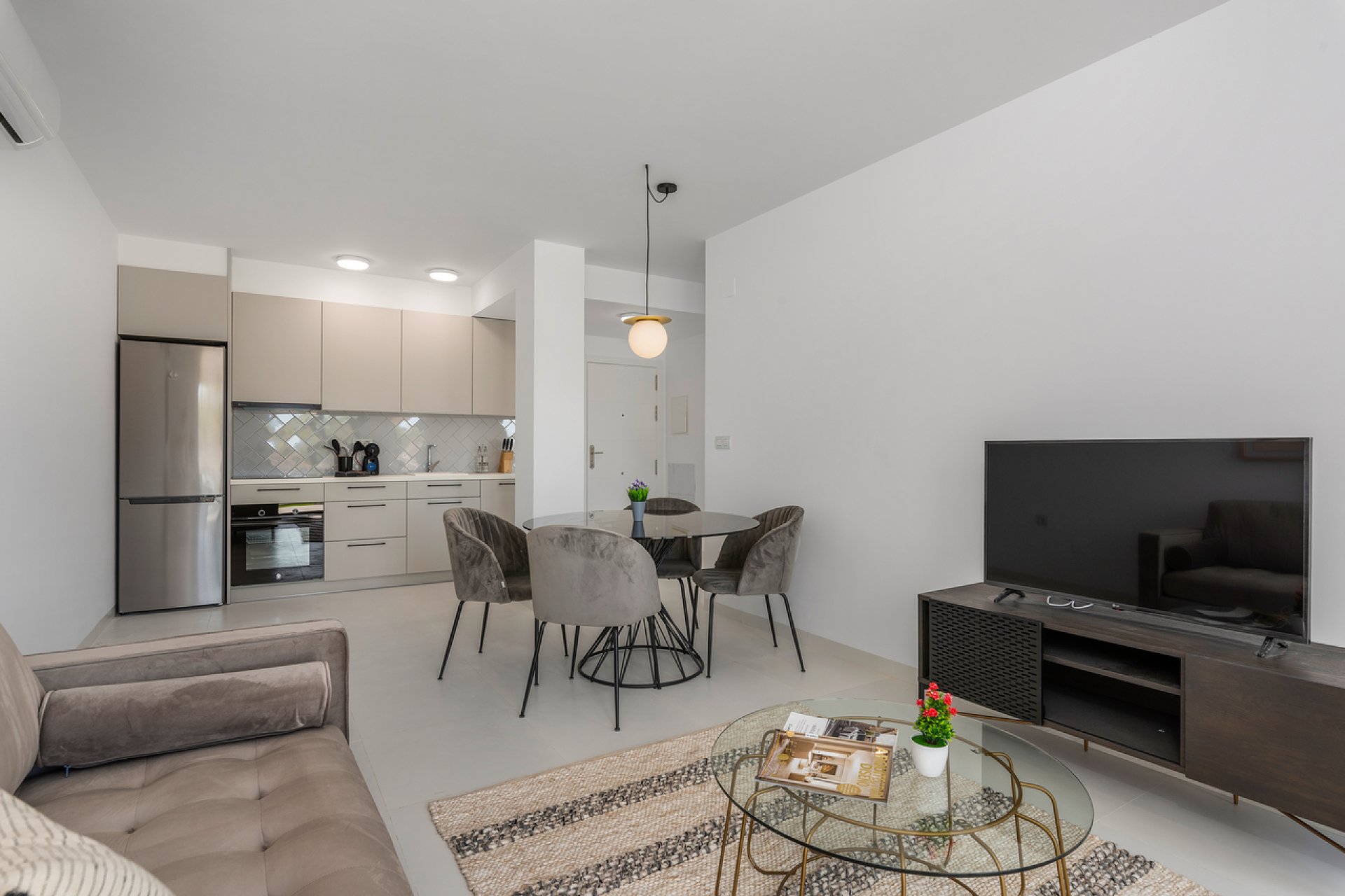 Segunda mano - Apartamento -
San Miguel de Salinas - Inland