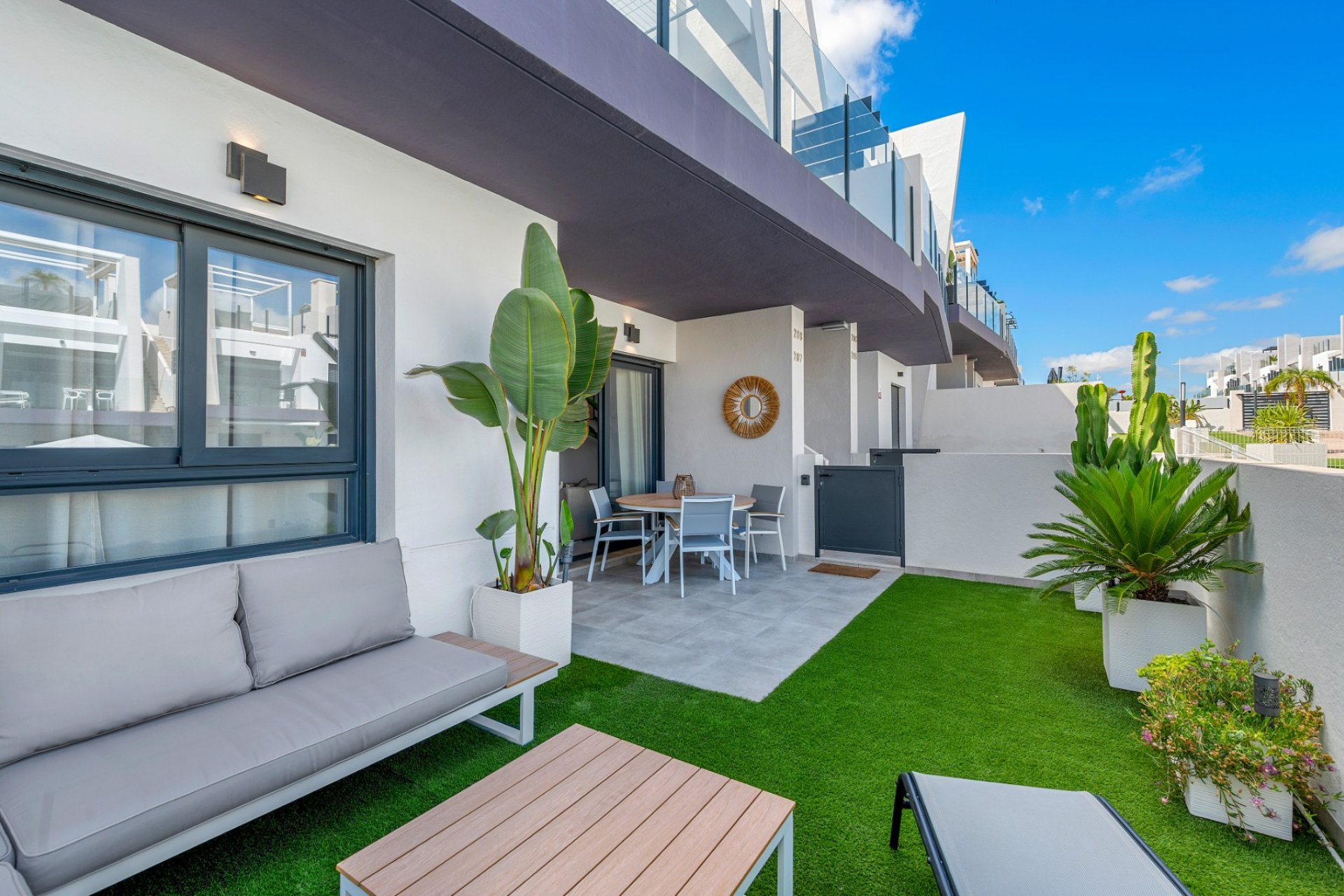 Segunda mano - Apartamento -
San Miguel de Salinas - Inland