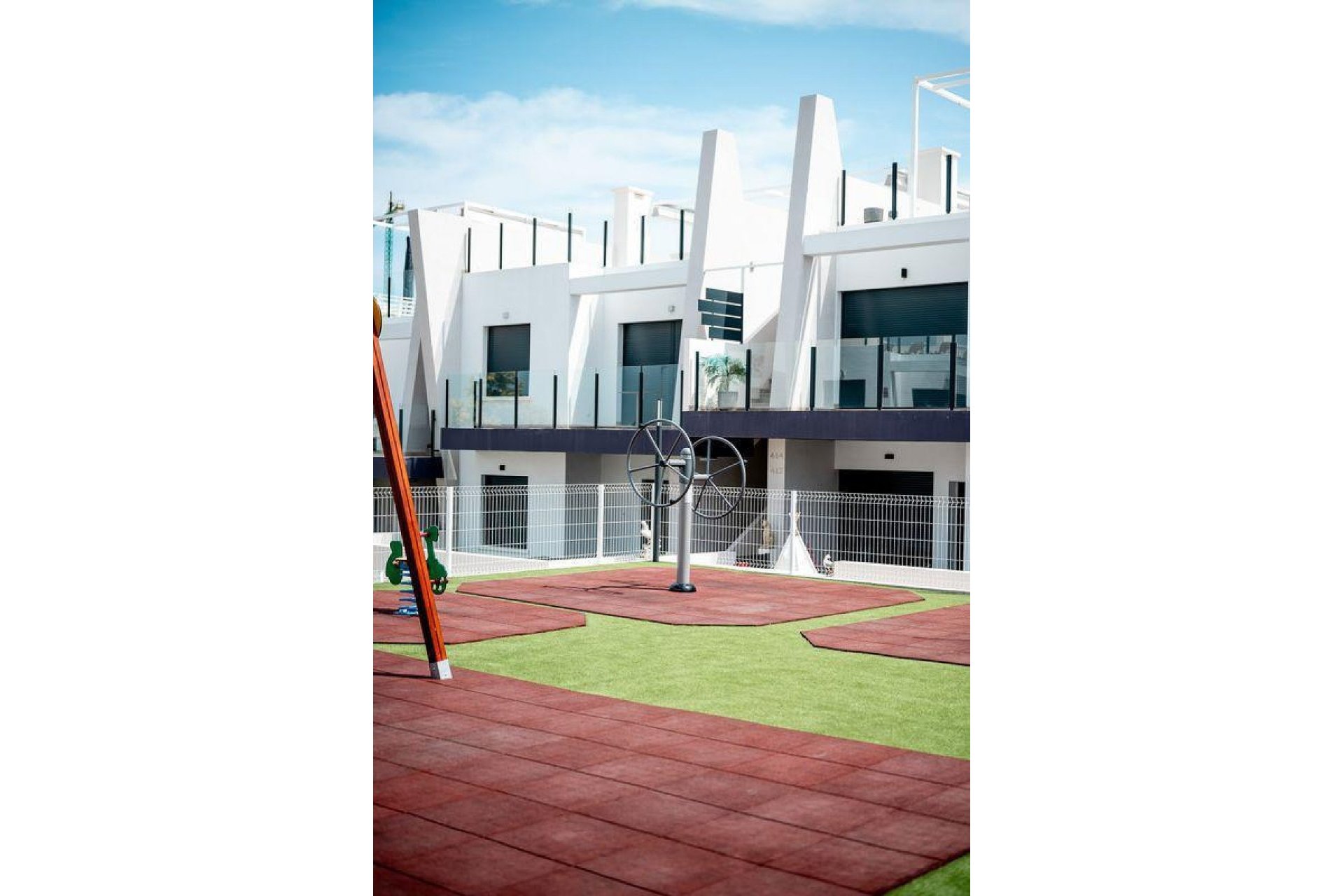 Segunda mano - Apartamento -
San Miguel de Salinas - Inland