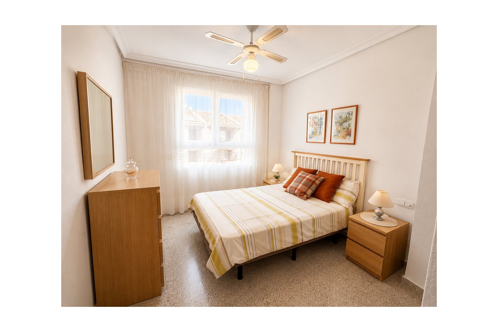 Segunda mano - Apartamento -
San Miguel de Salinas - Inland