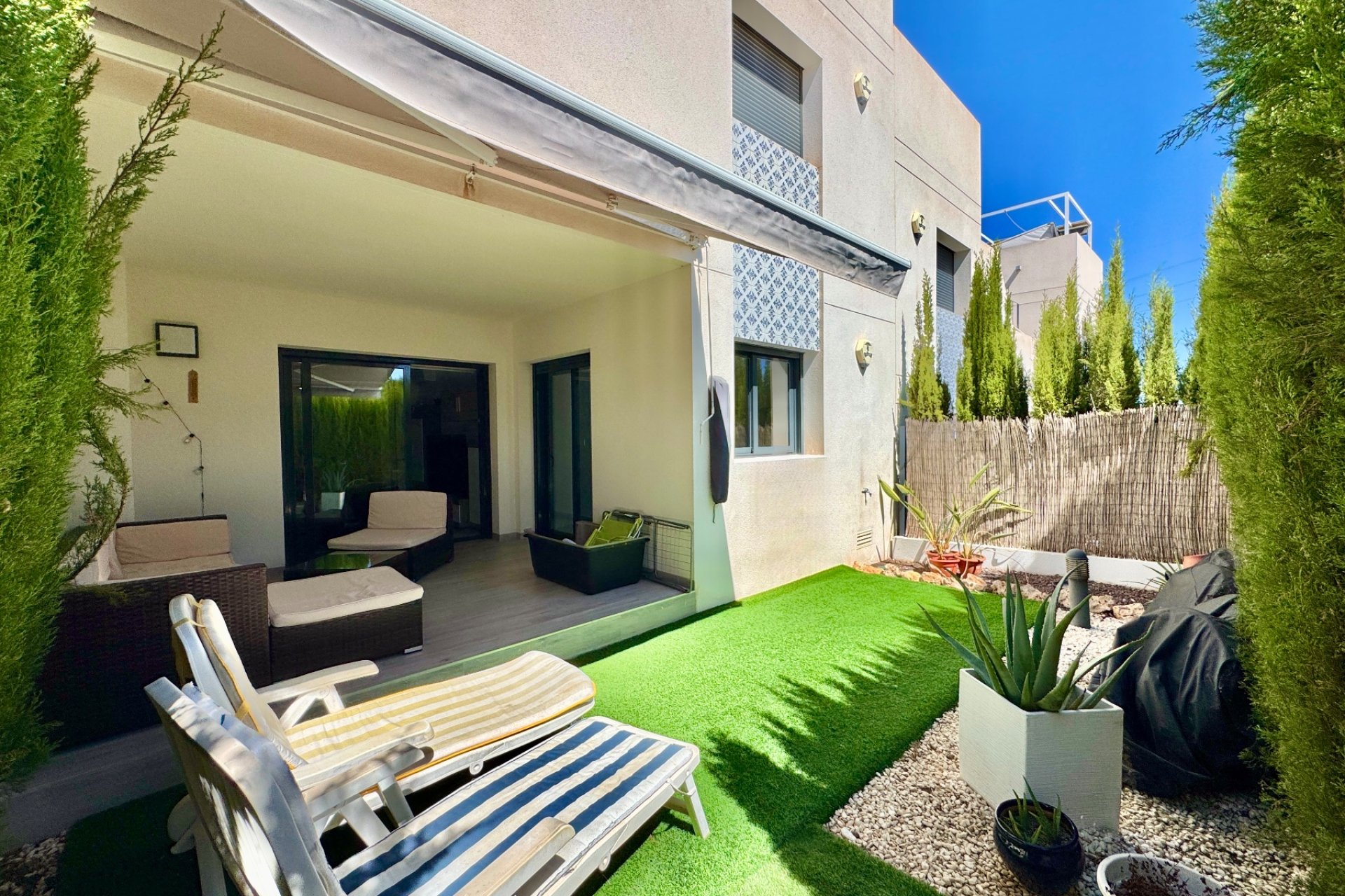 Segunda mano - Apartamento -
San Miguel de Salinas - Inland