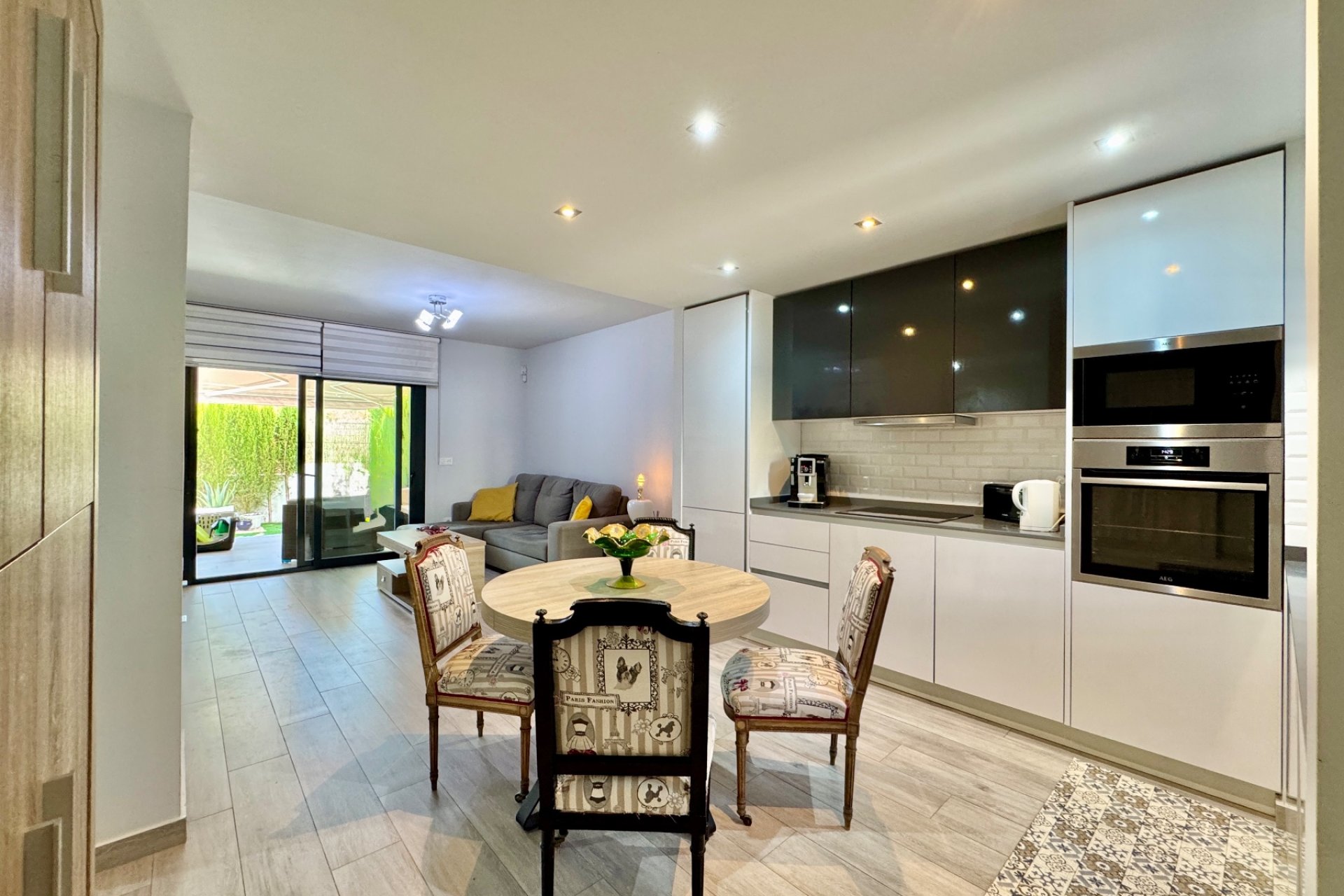 Segunda mano - Apartamento -
San Miguel de Salinas - Inland
