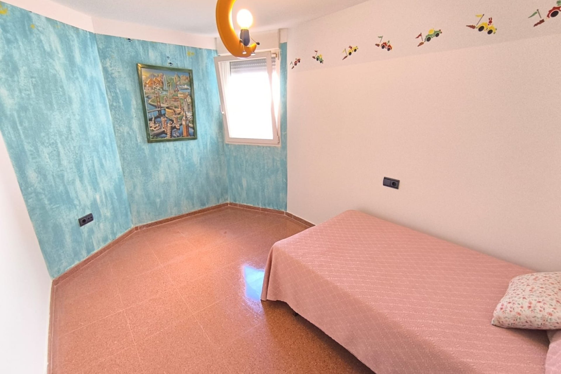 Segunda mano - Apartamento -
Sax - Inland