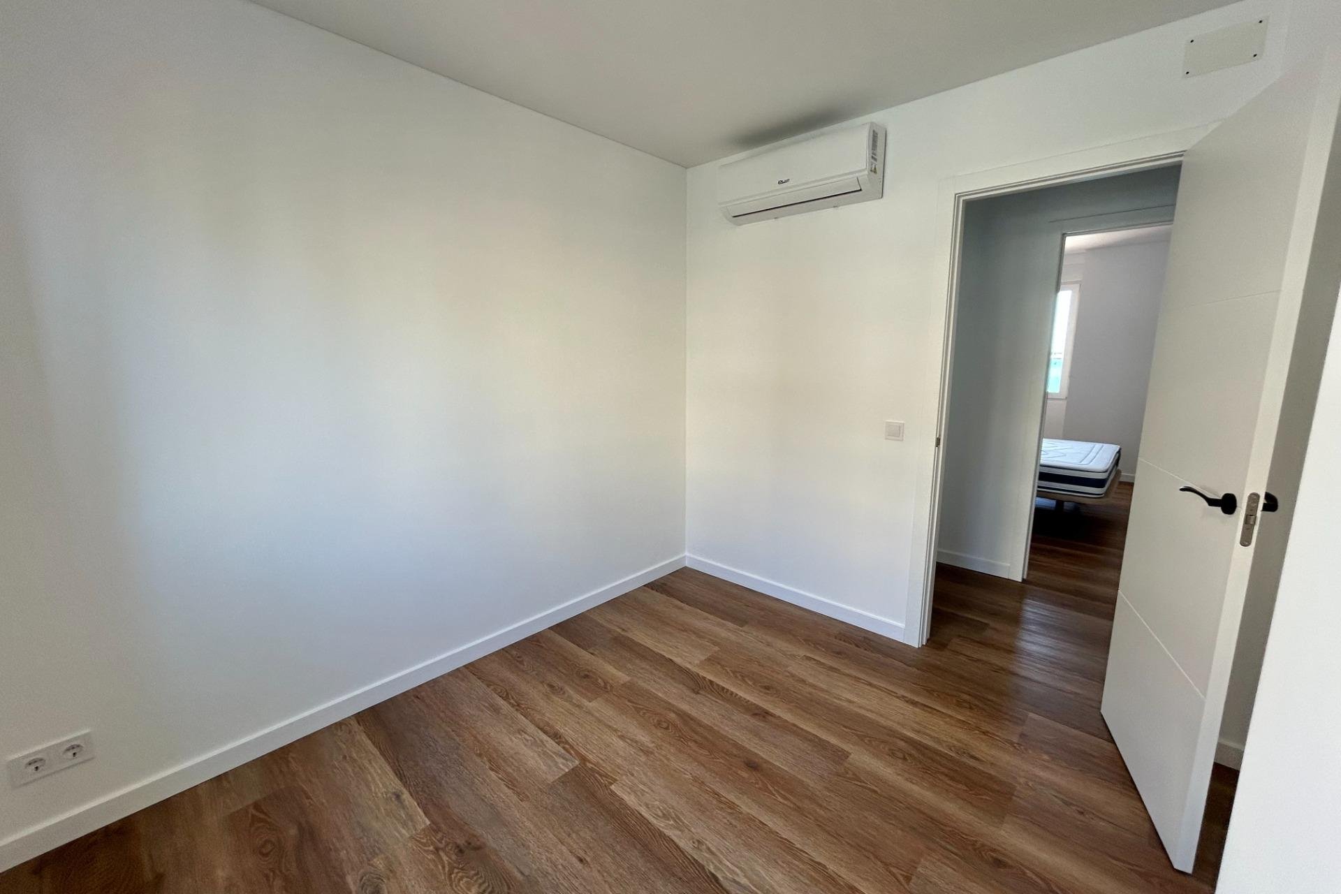 Segunda mano - Apartamento -
Torrevieja - Acequion