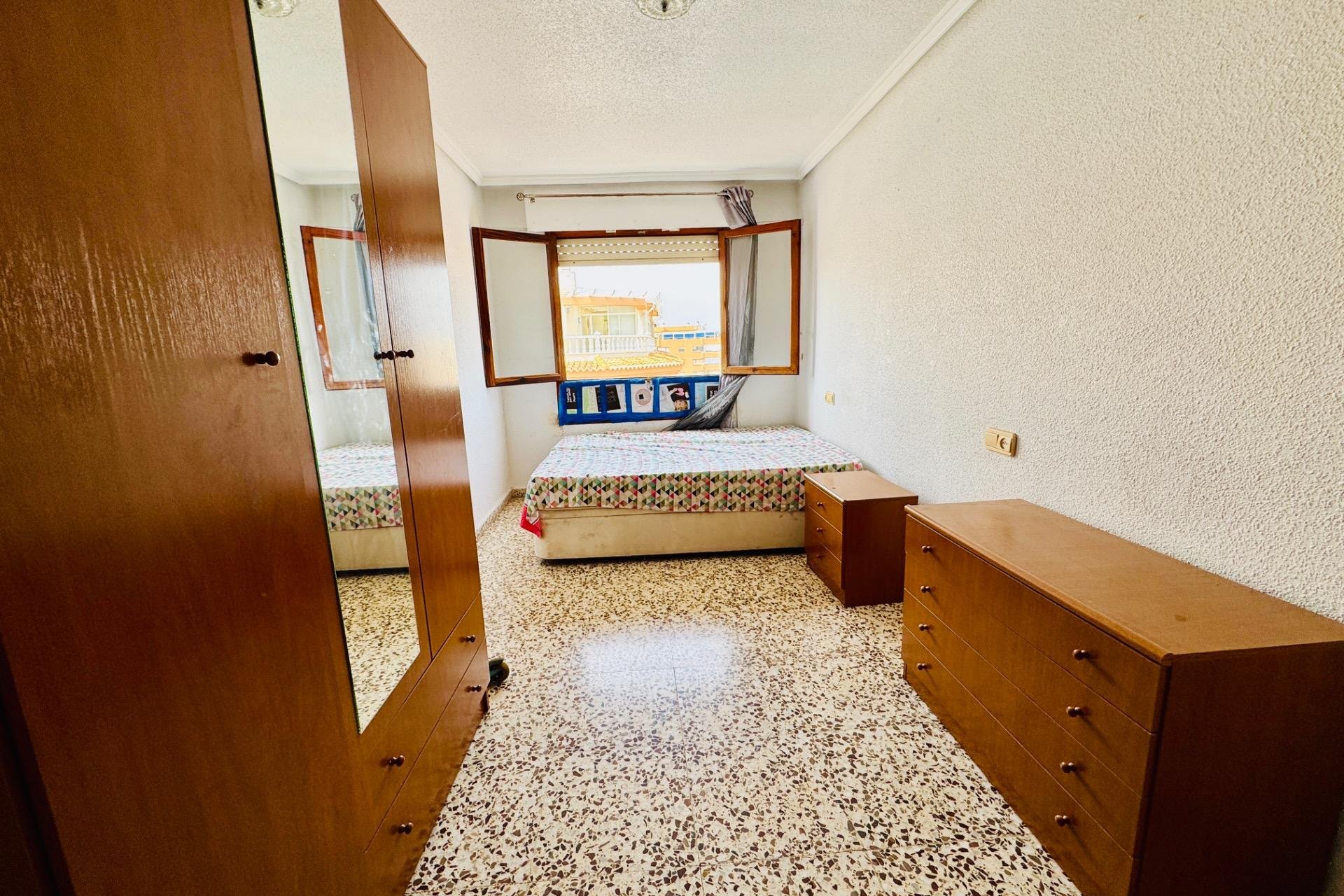 Segunda mano - Apartamento -
Torrevieja - Acequion