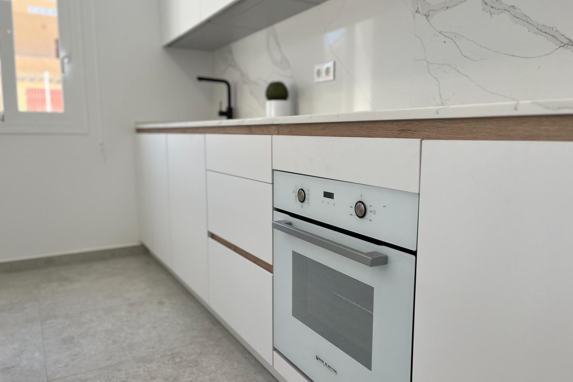 Segunda mano - Apartamento -
Torrevieja - Aguas Nuevas