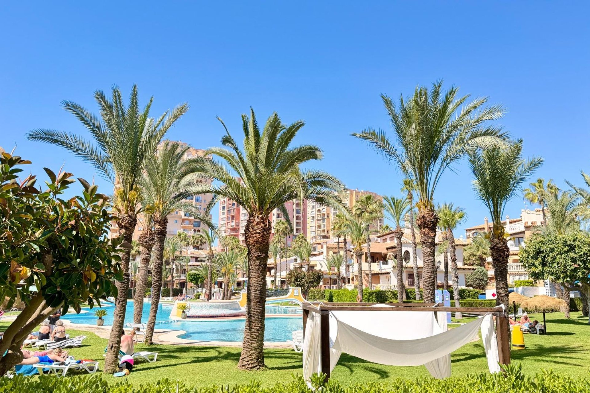 Segunda mano - Apartamento -
Torrevieja - Aldea Del Mar