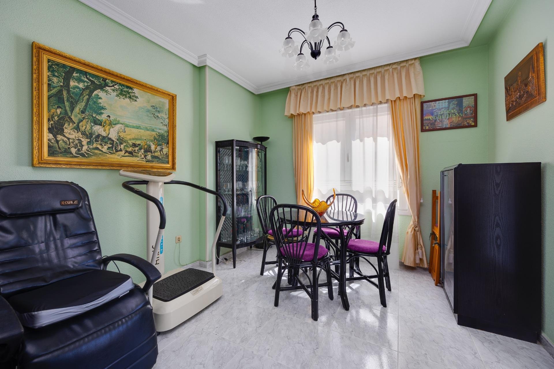 Segunda mano - Apartamento -
Torrevieja - Antonio Machado