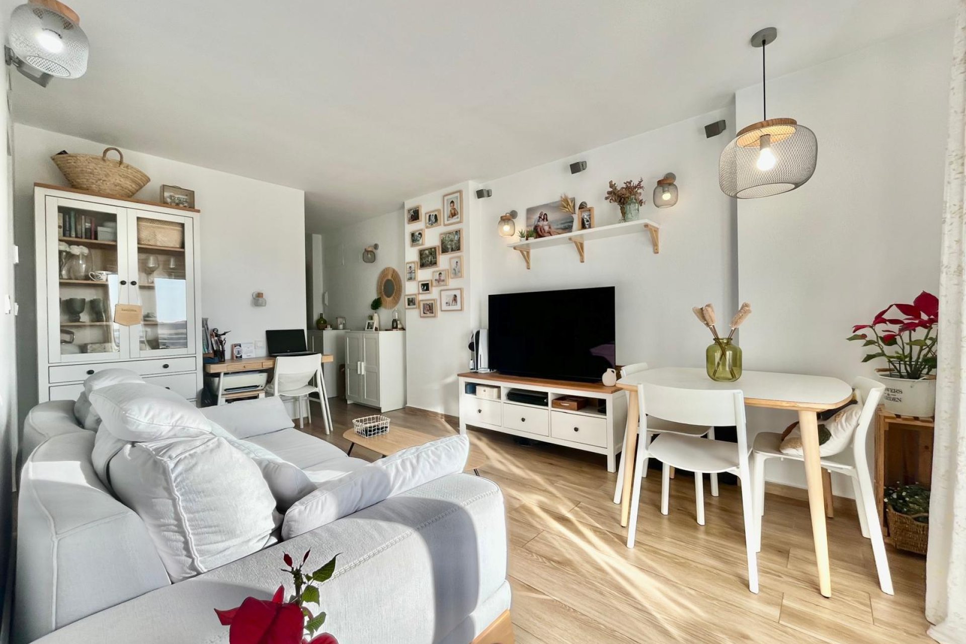 Segunda mano - Apartamento -
Torrevieja - Calas Blanca